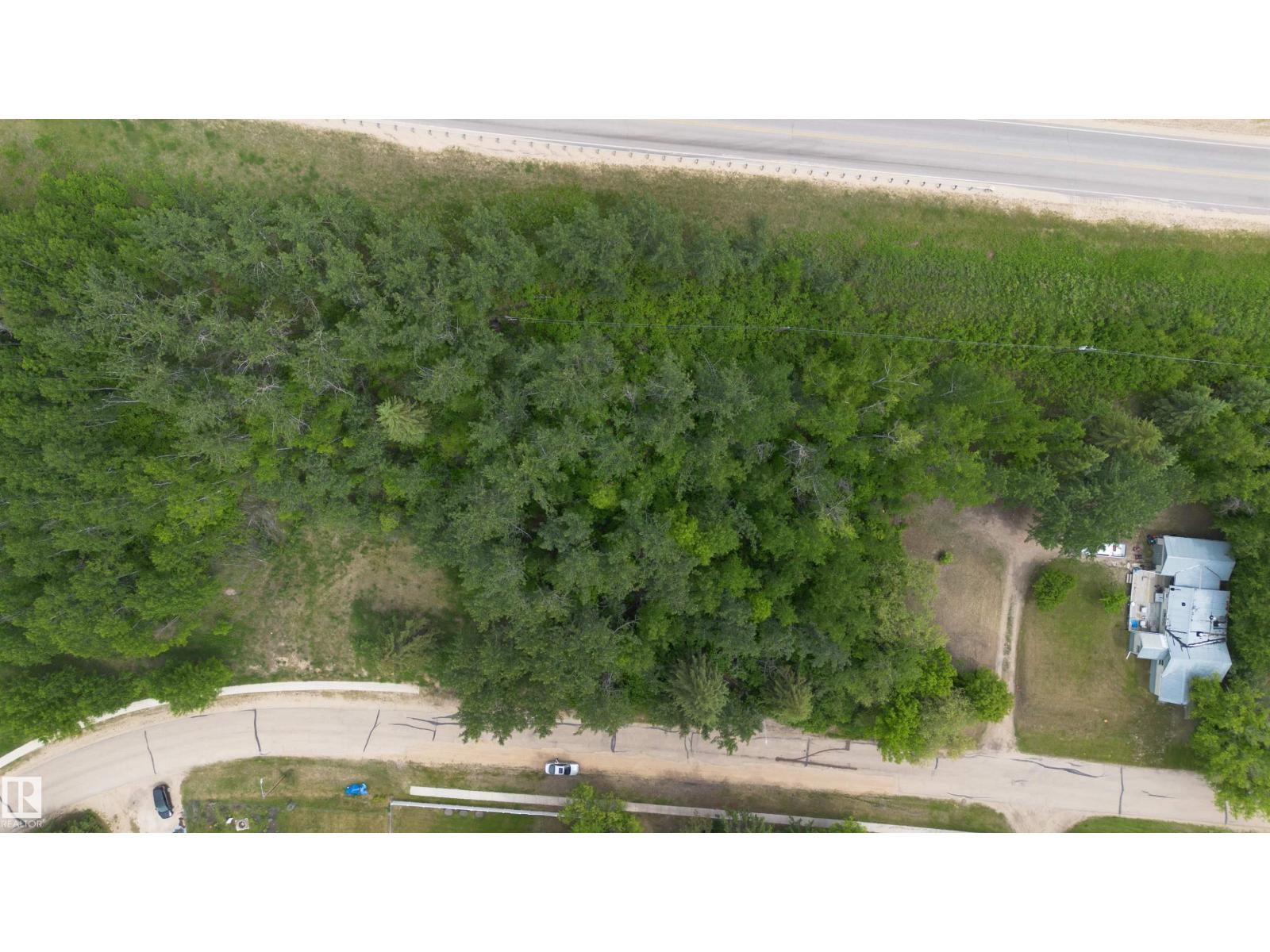 MLS® listing #29914634 for sale located at 33 Crescent DR