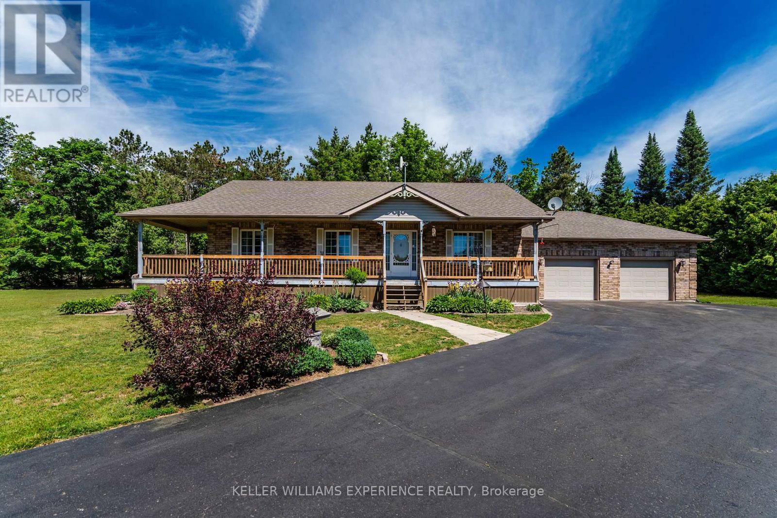 MLS® listing #29914735 for sale located at 2 GREENSHIELDS CRESCENT