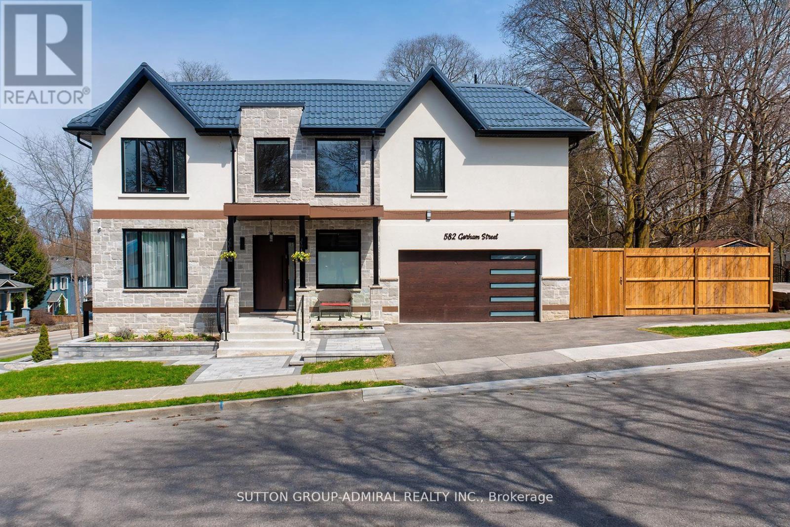 MLS® listing #29914898 for sale located at 582 GORHAM STREET