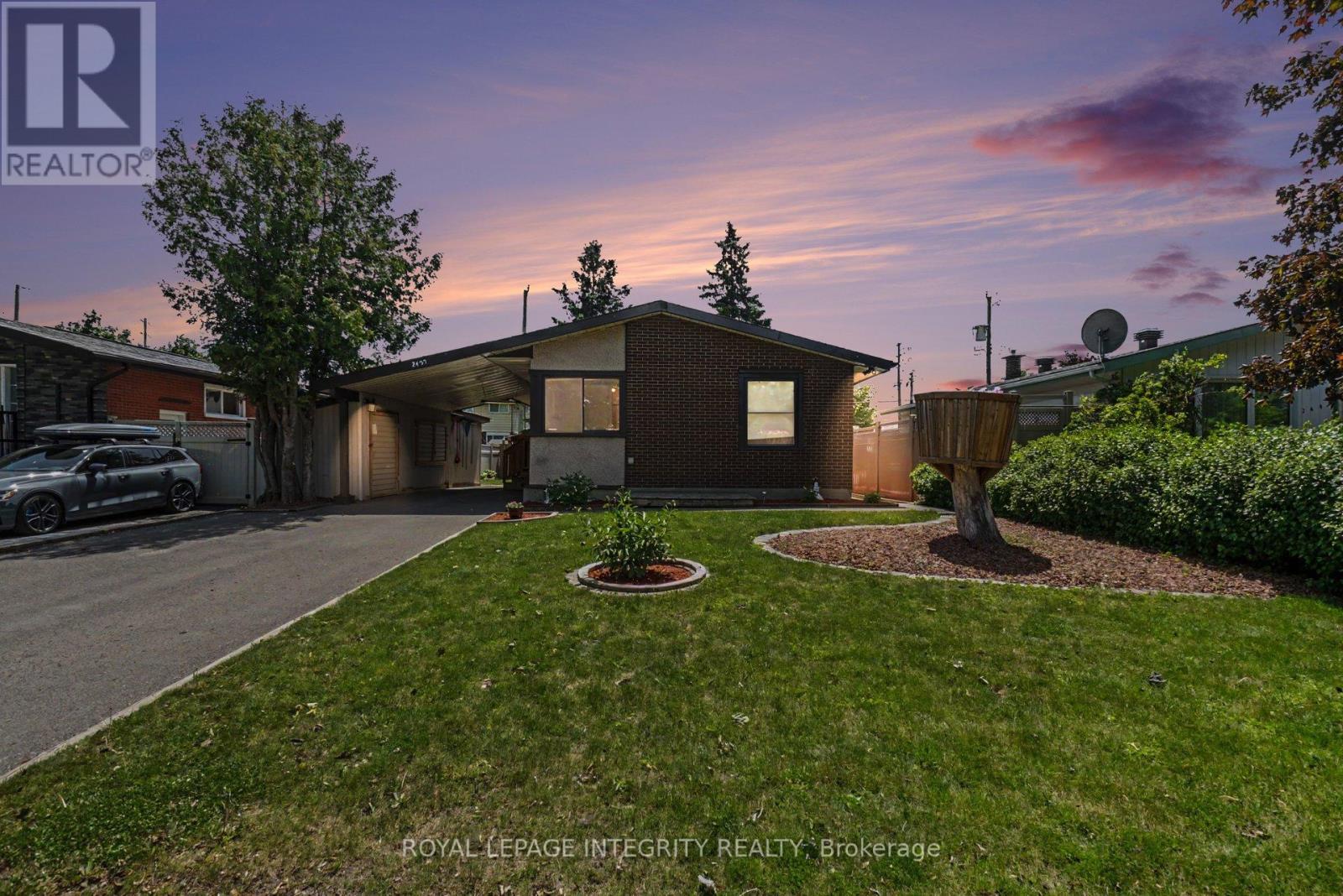 MLS® listing #29915480 for sale located at 2450 MAGNUS AVENUE