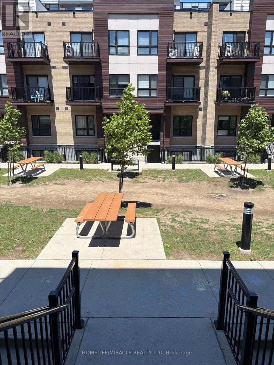 MLS® listing #29916281 for sale located at D5 - 10 PALACE STREET