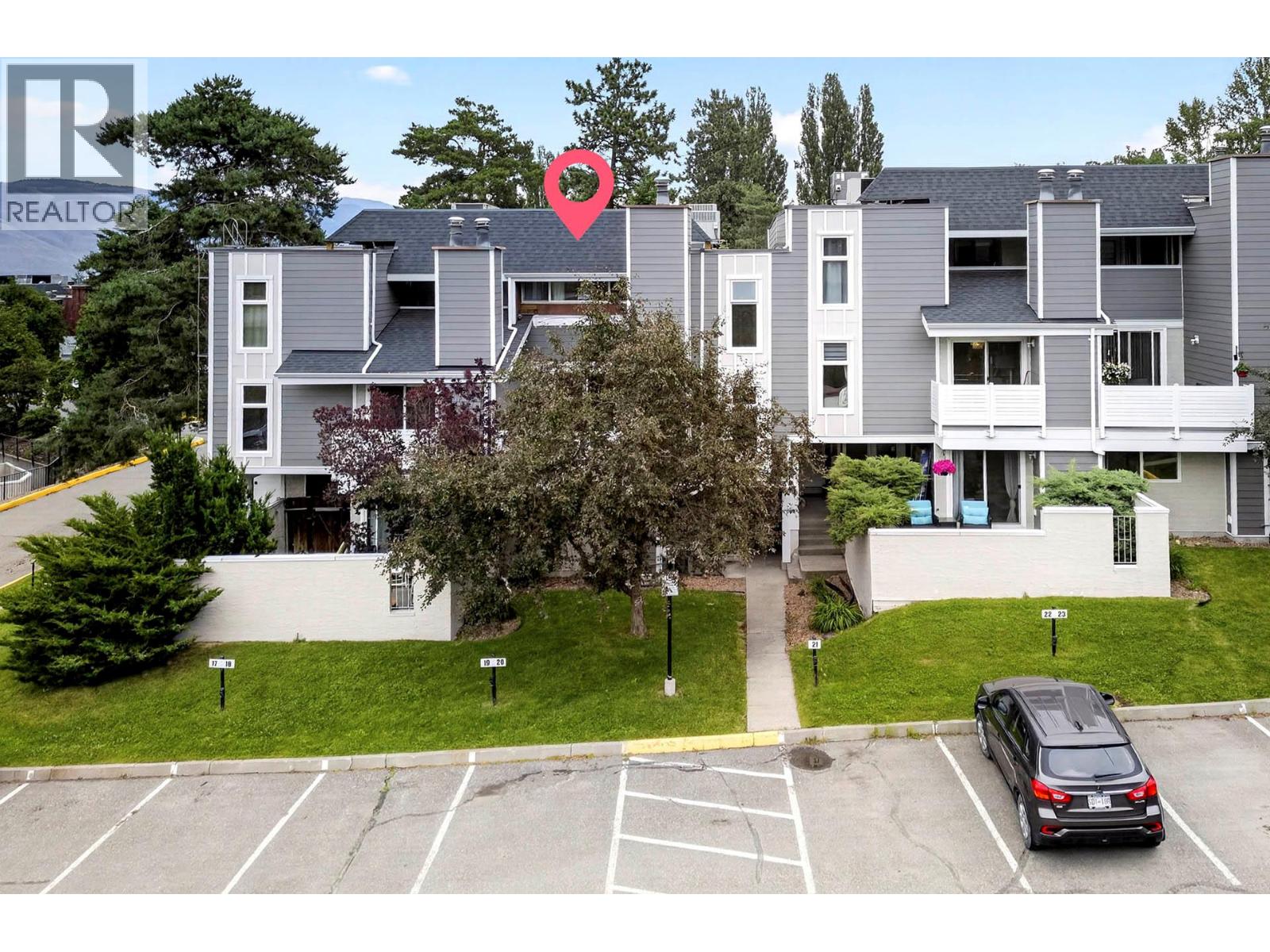 MLS® listing #29916459 for sale located at 1435 Summit Drive Unit# 11