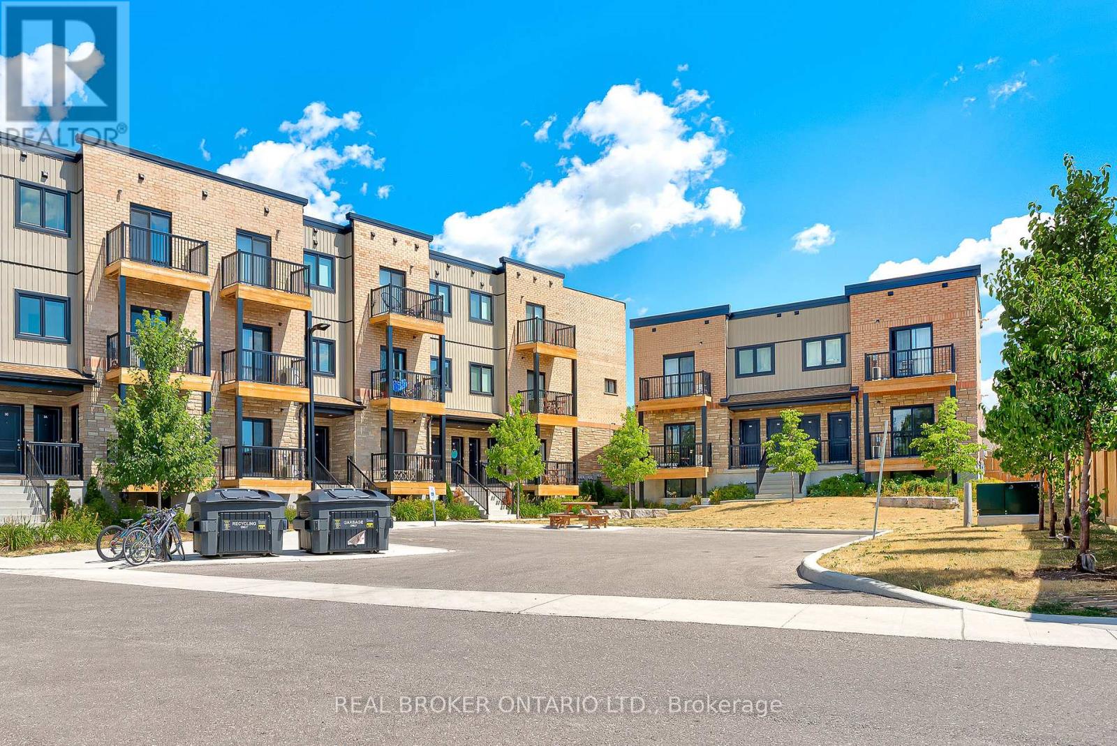 MLS® listing #29916761 for sale located at 9B - 164 HEIMAN STREET