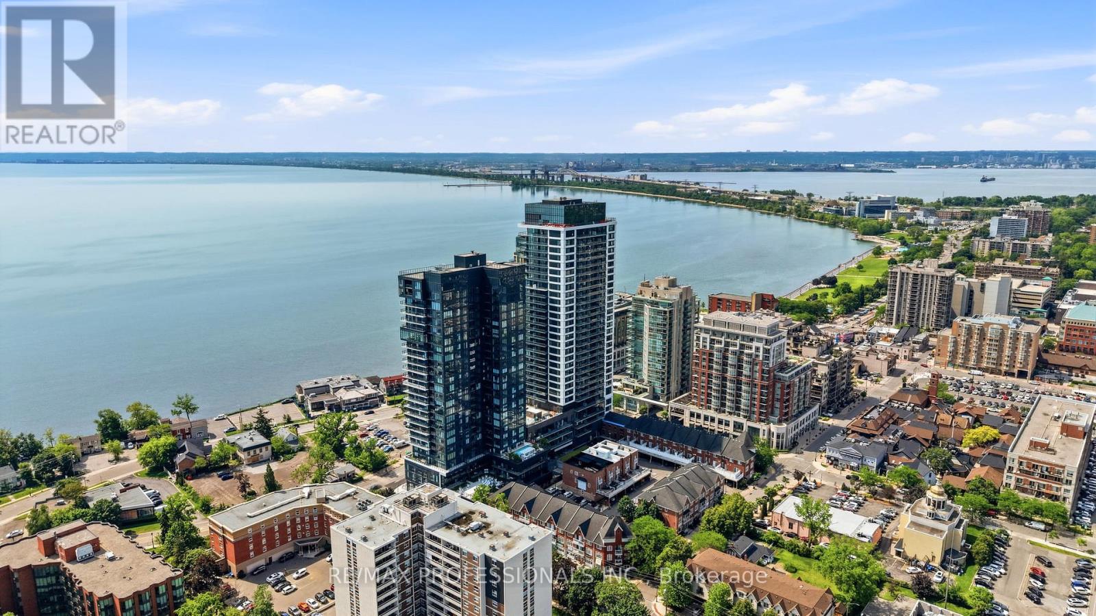 MLS® listing #29916945 for sale located at 2404 - 2075 LAKESHORE ROAD