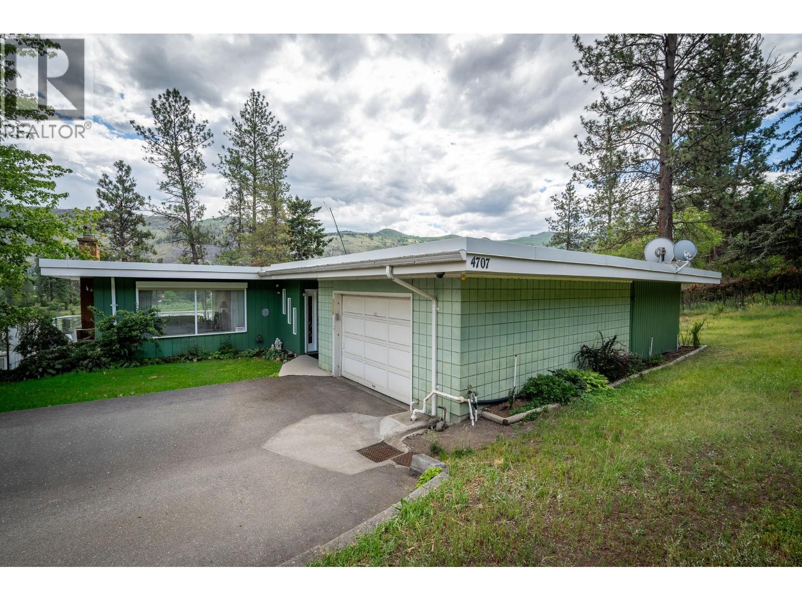 MLS® listing #29918475 for sale located at 4707 Westsyde Road
