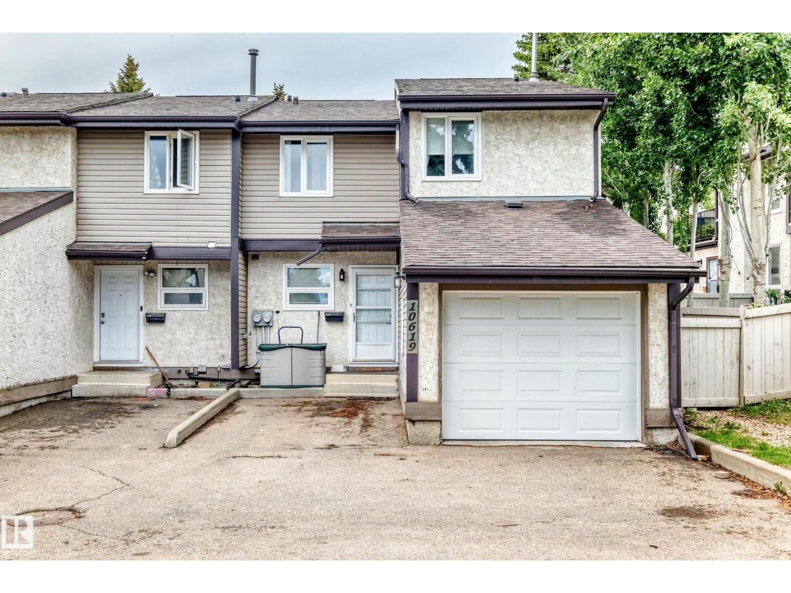 MLS® listing #29919115 for sale located at 10619 BEAUMARIS RD NW