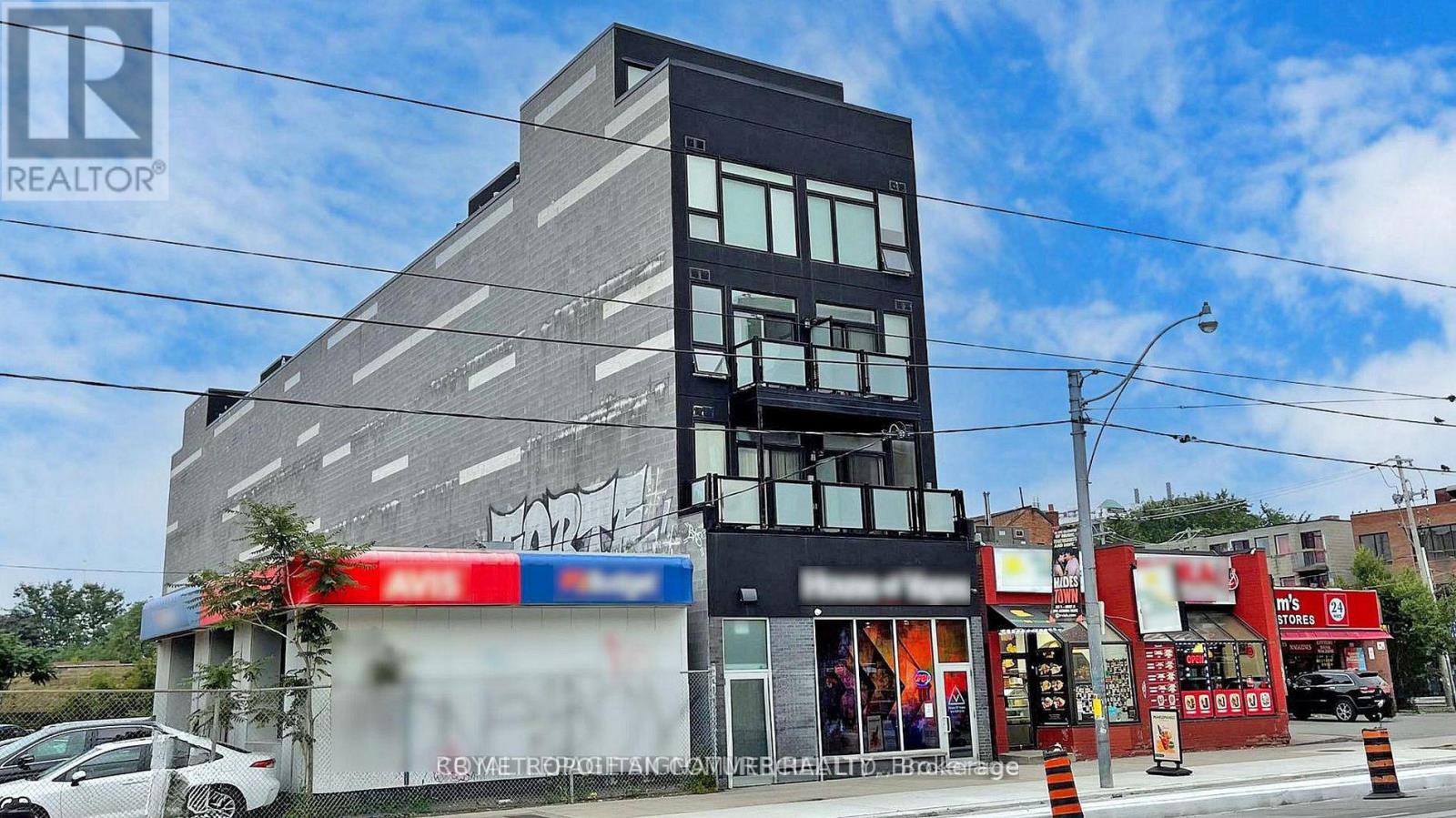 MLS® listing #29919443 for sale located at 335 COLLEGE STREET
