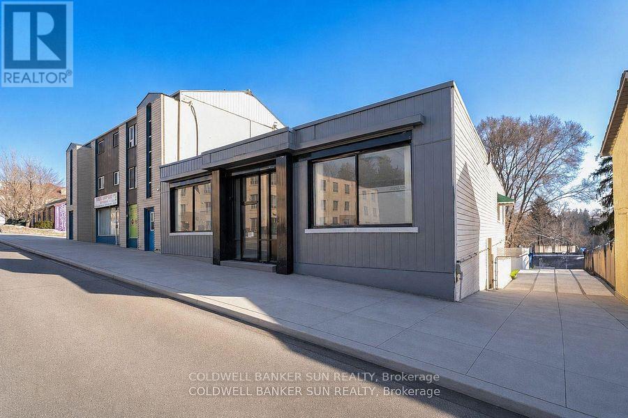 MLS® listing #29920366 for sale located at 290 DUNDAS STREET