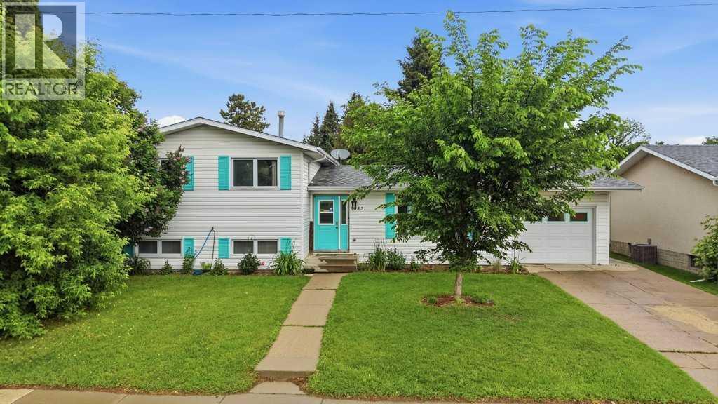 MLS® listing #29920716 for sale located at 5632 48 Avenue