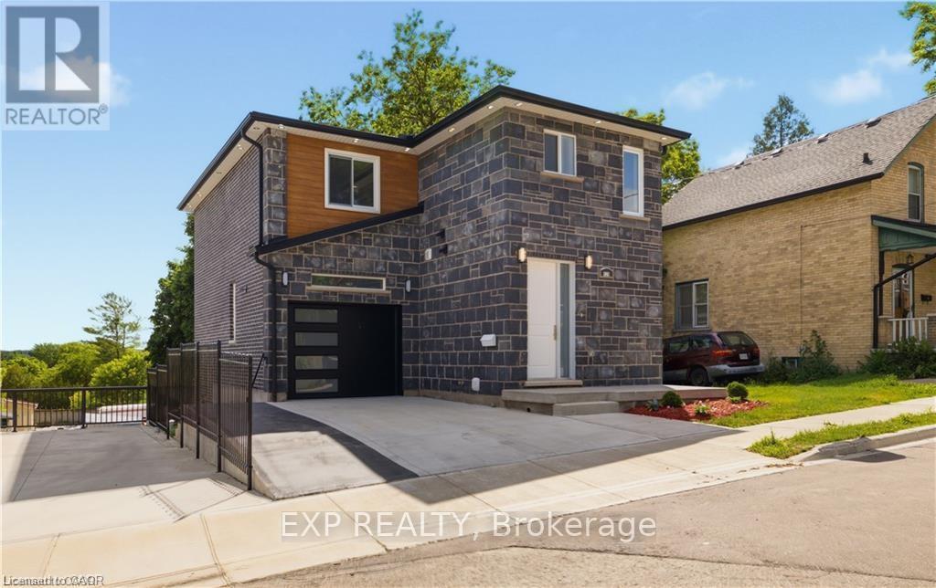 MLS® listing #29920894 for sale located at 129 ST GEORGE STREET