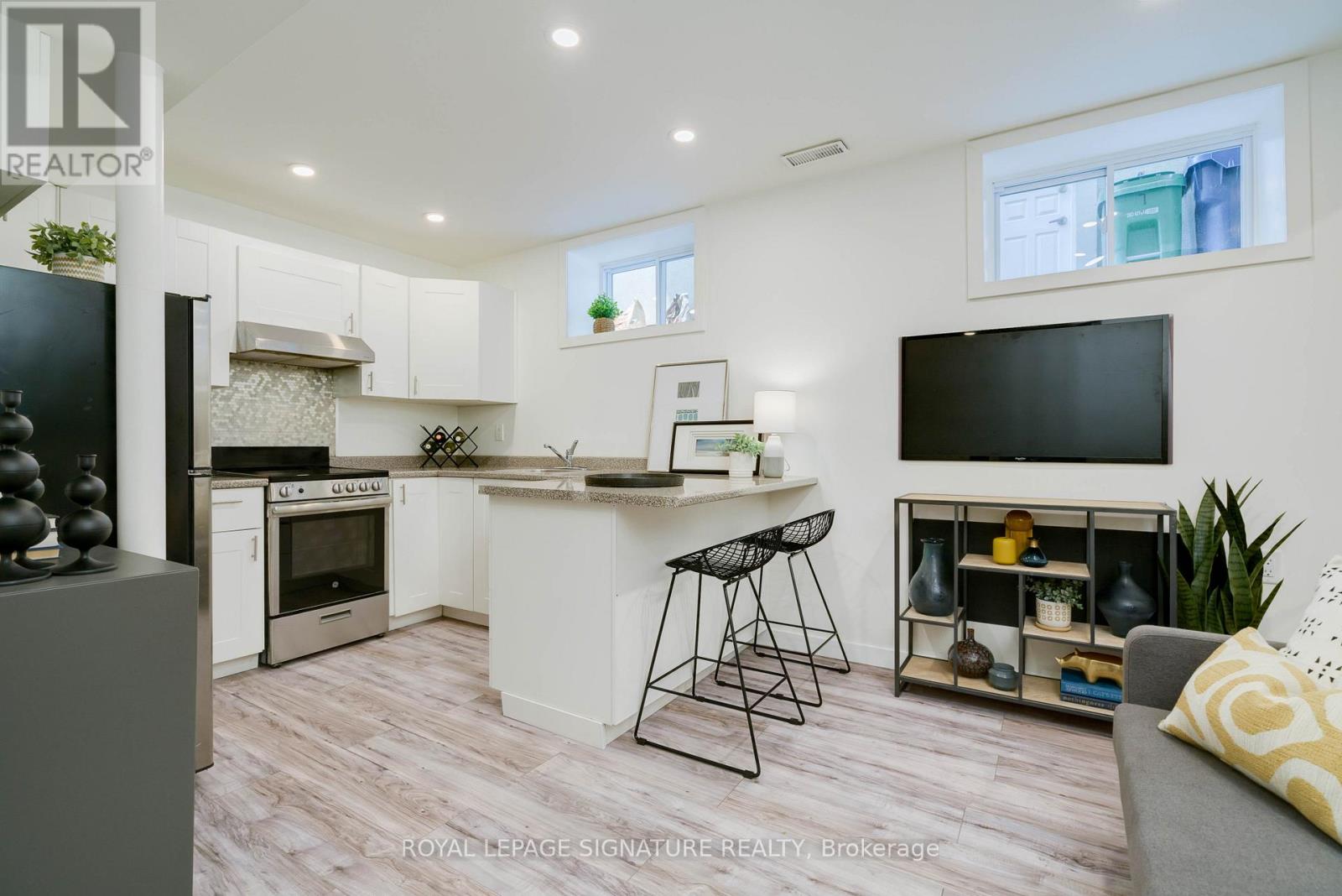 MLS® listing #29920958 for sale located at LOWER - 27 COLERIDGE AVENUE