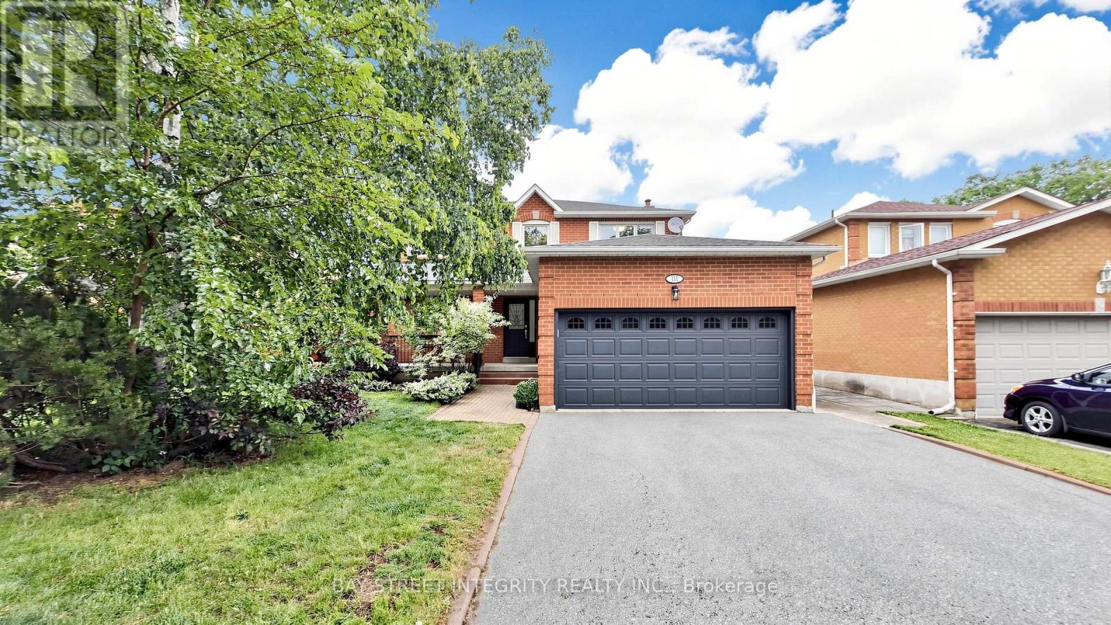 MLS® listing #29921684 for sale located at 158 LARGO CRESCENT