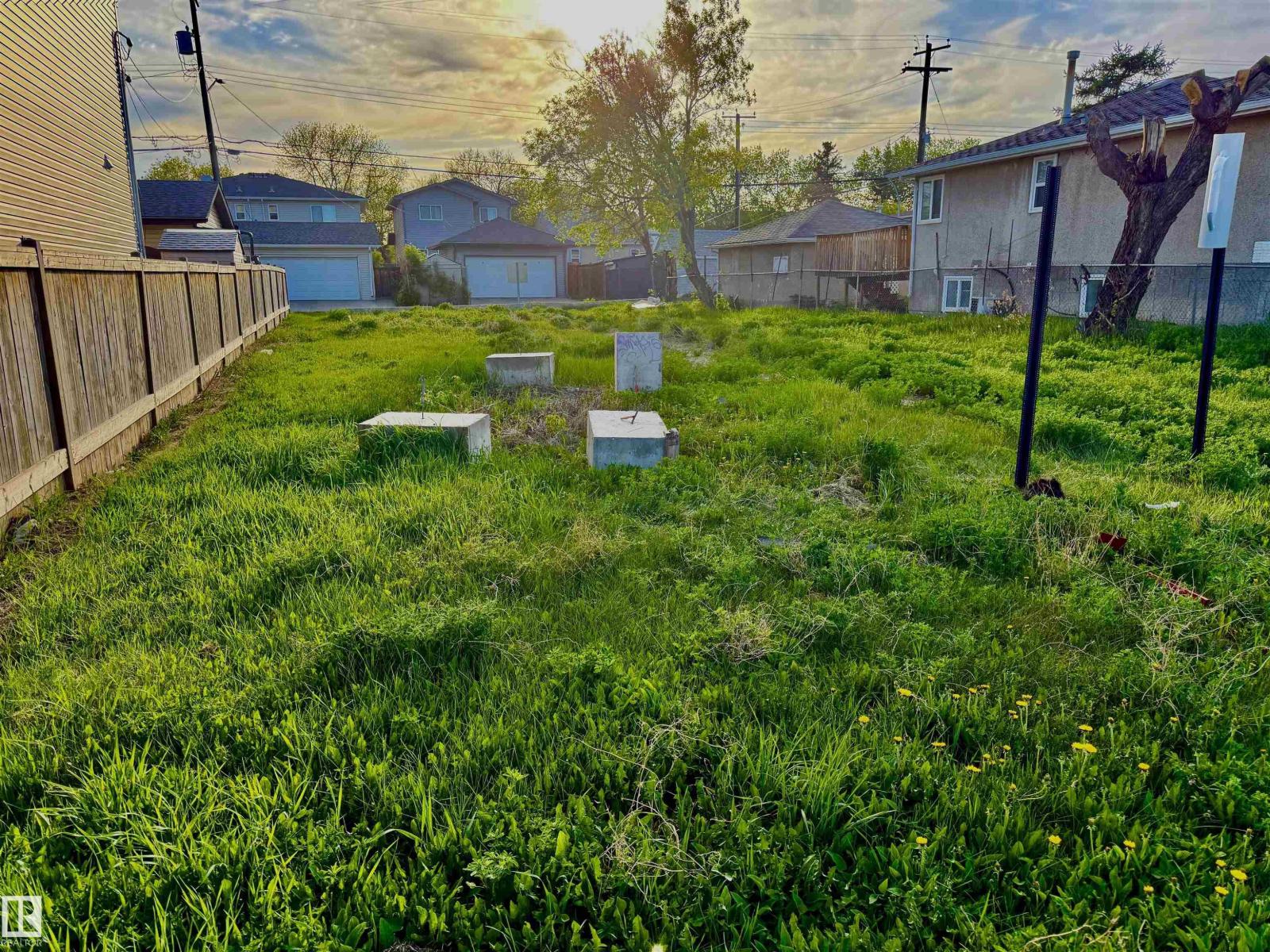 MLS® listing #29922170 for sale located at 11640 80 ST NW