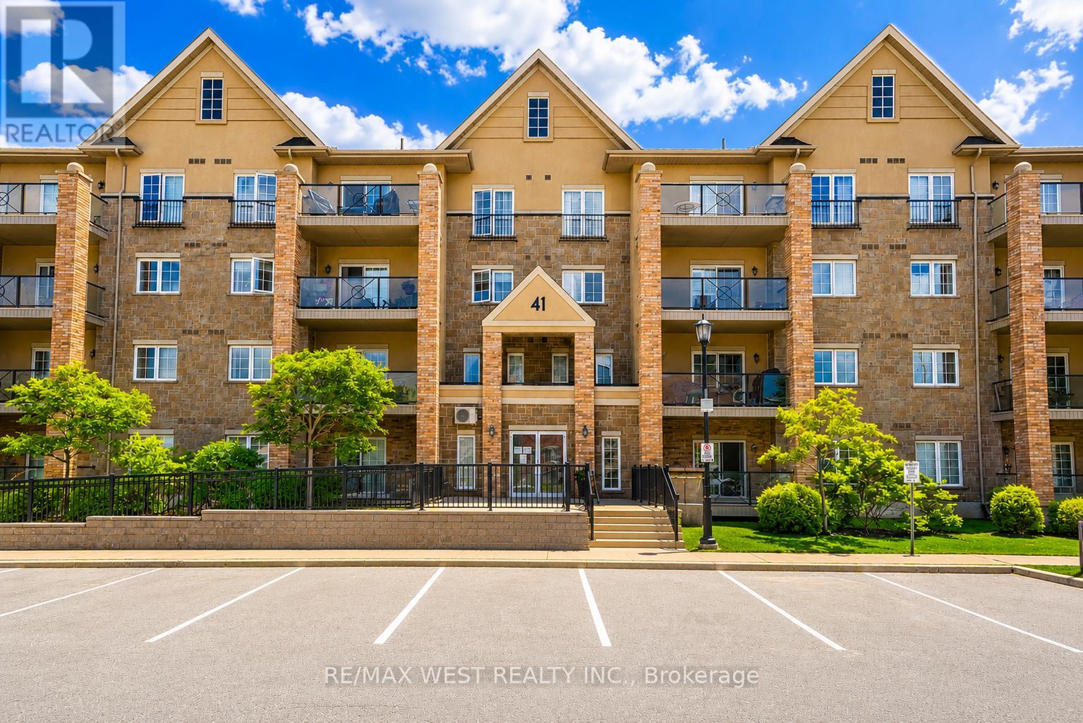MLS® listing #29923236 for sale located at 110 - 41 FERNDALE DRIVE S