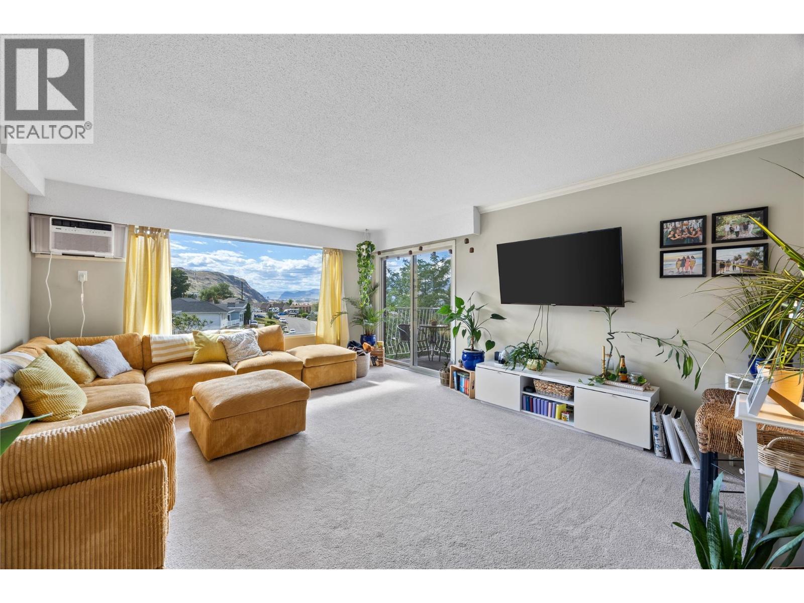 MLS® listing #29923880 for sale located at 320 POWERS Road Unit# 5