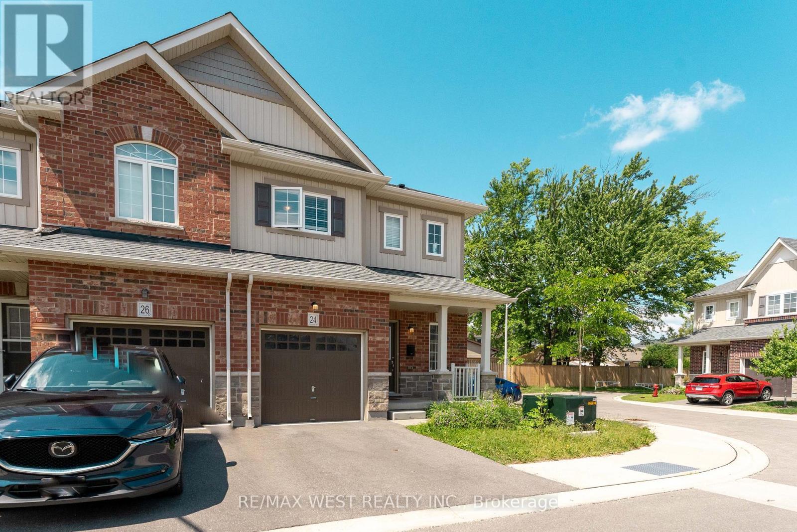 MLS® listing #29924744 for sale located at 24 DEWBERRY DRIVE