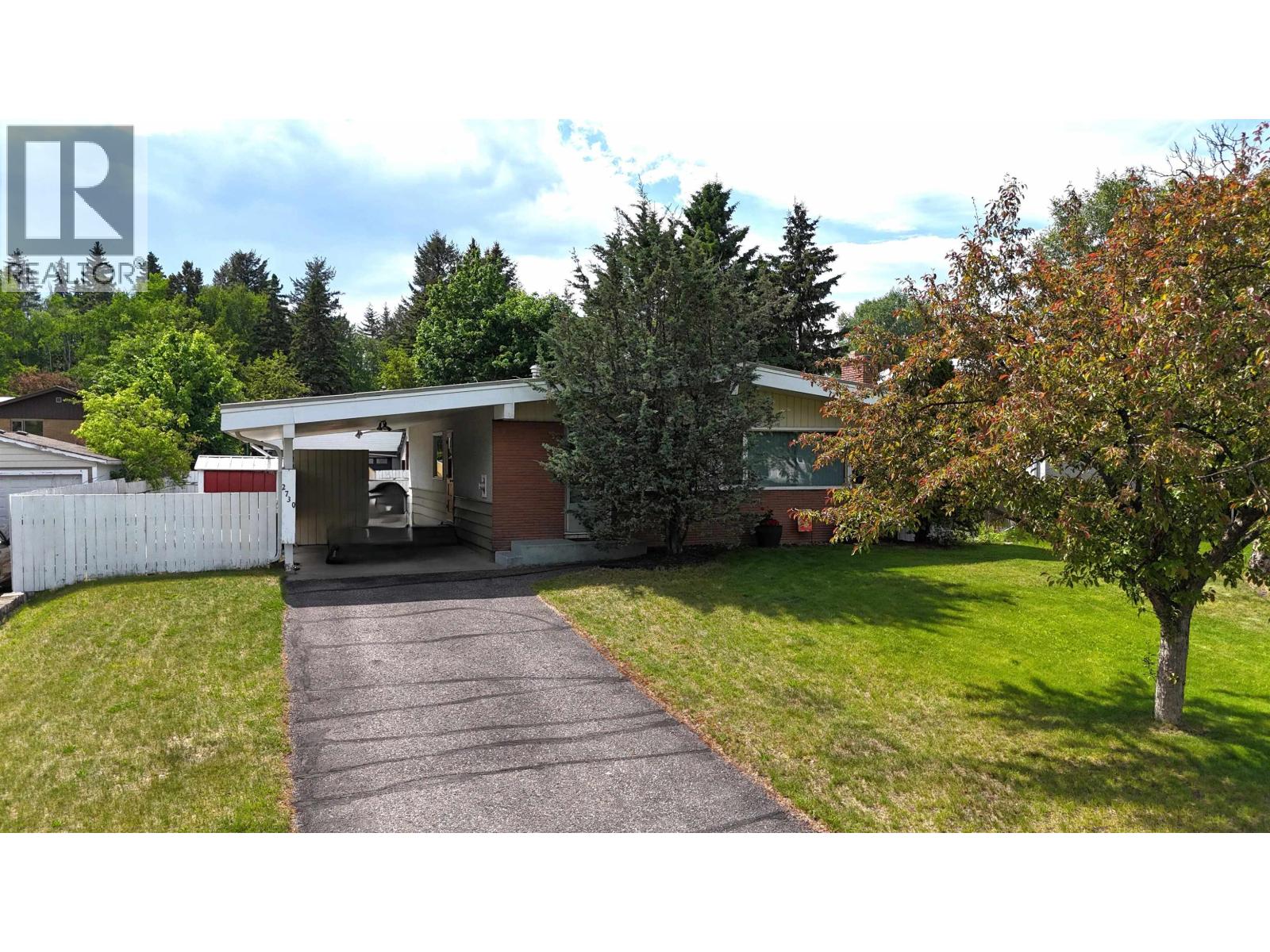 MLS® listing #29926516 for sale located at 2730 EWERT CRESCENT