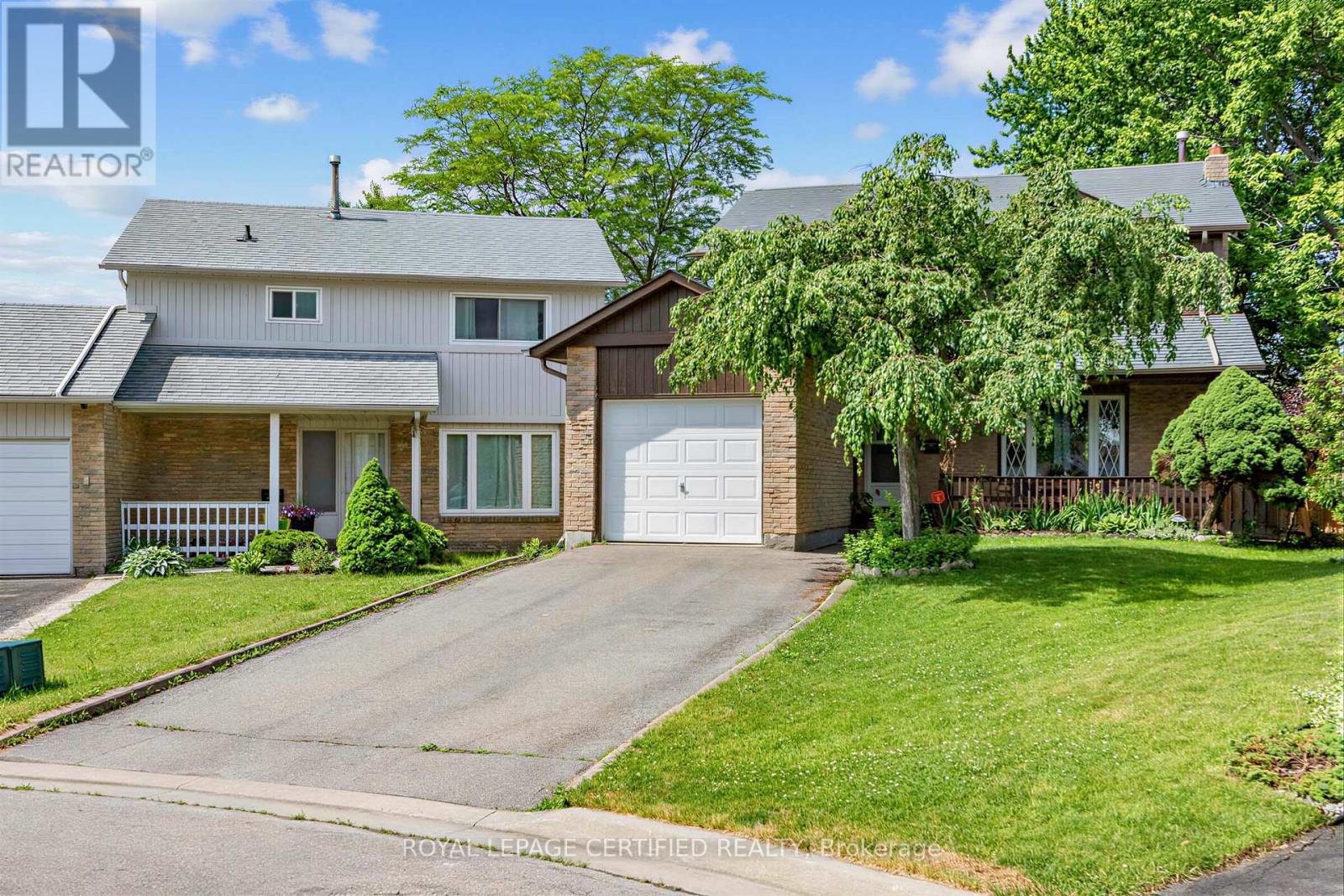 MLS® listing #29926875 for sale located at 22 BORDEN HILL COURT