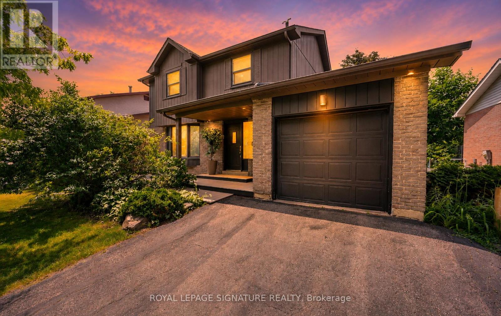 MLS® listing #29926894 for sale located at 28 BRIGHTWAY CRESCENT