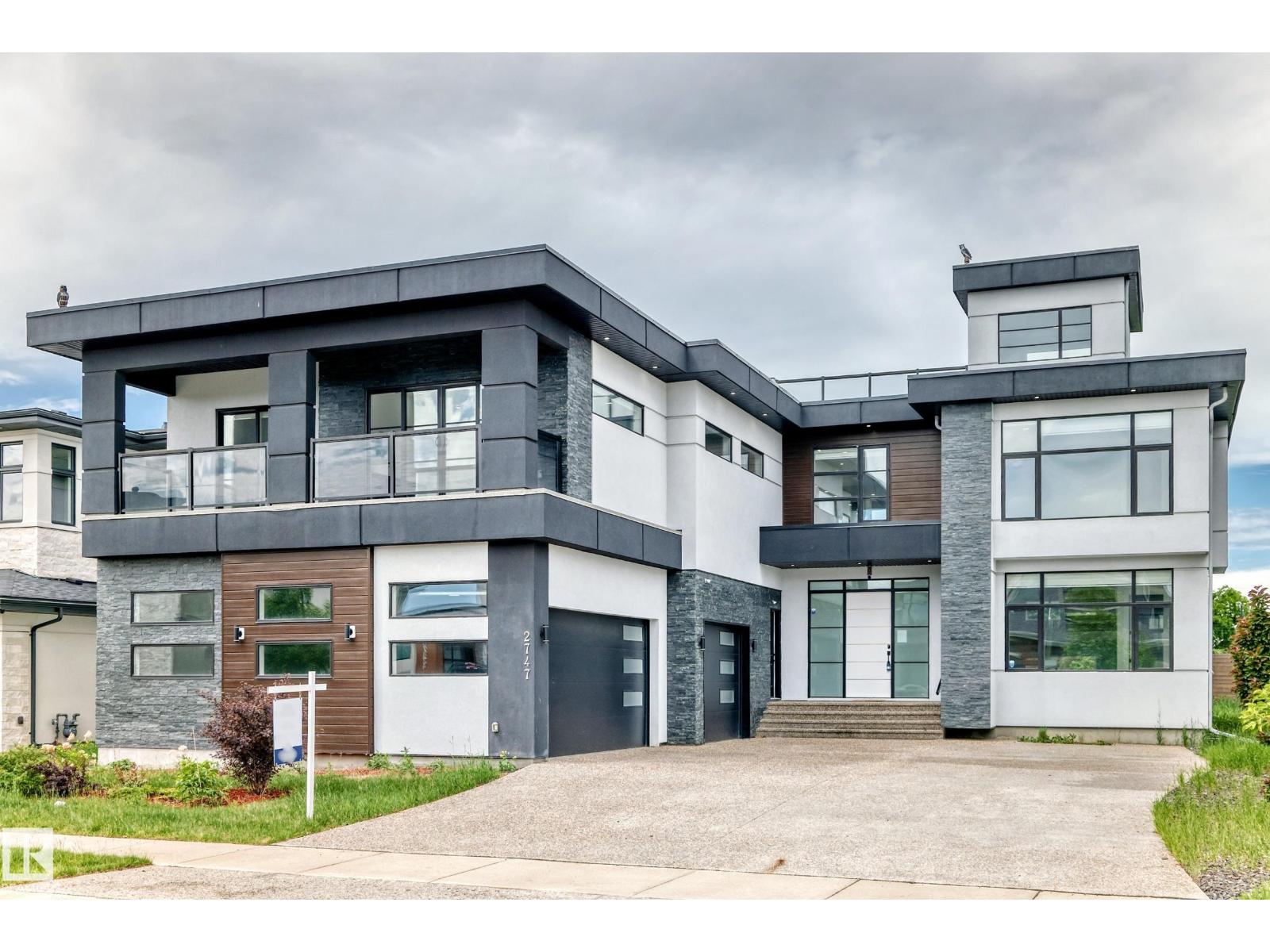 MLS® listing #29926971 for sale located at 2747 WHEATON DR NW