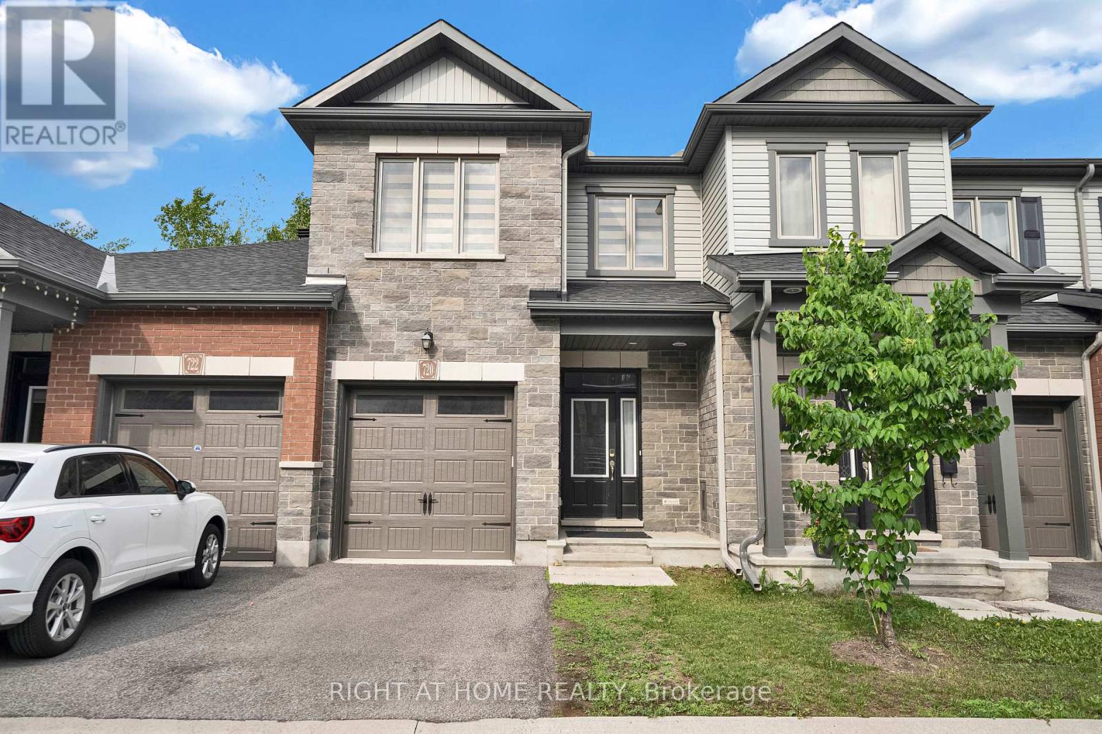 MLS® listing #29927066 for sale located at 720 DEARBORN