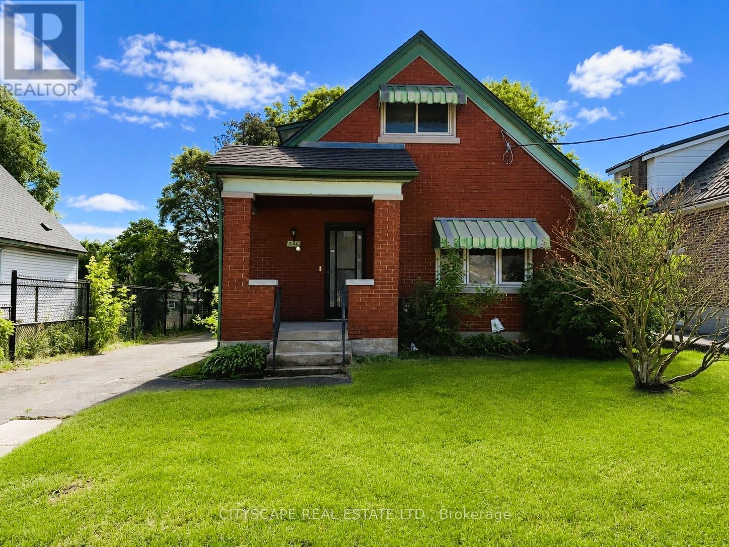 MLS® listing #29927069 for sale located at 238 LANCASTER STREET W