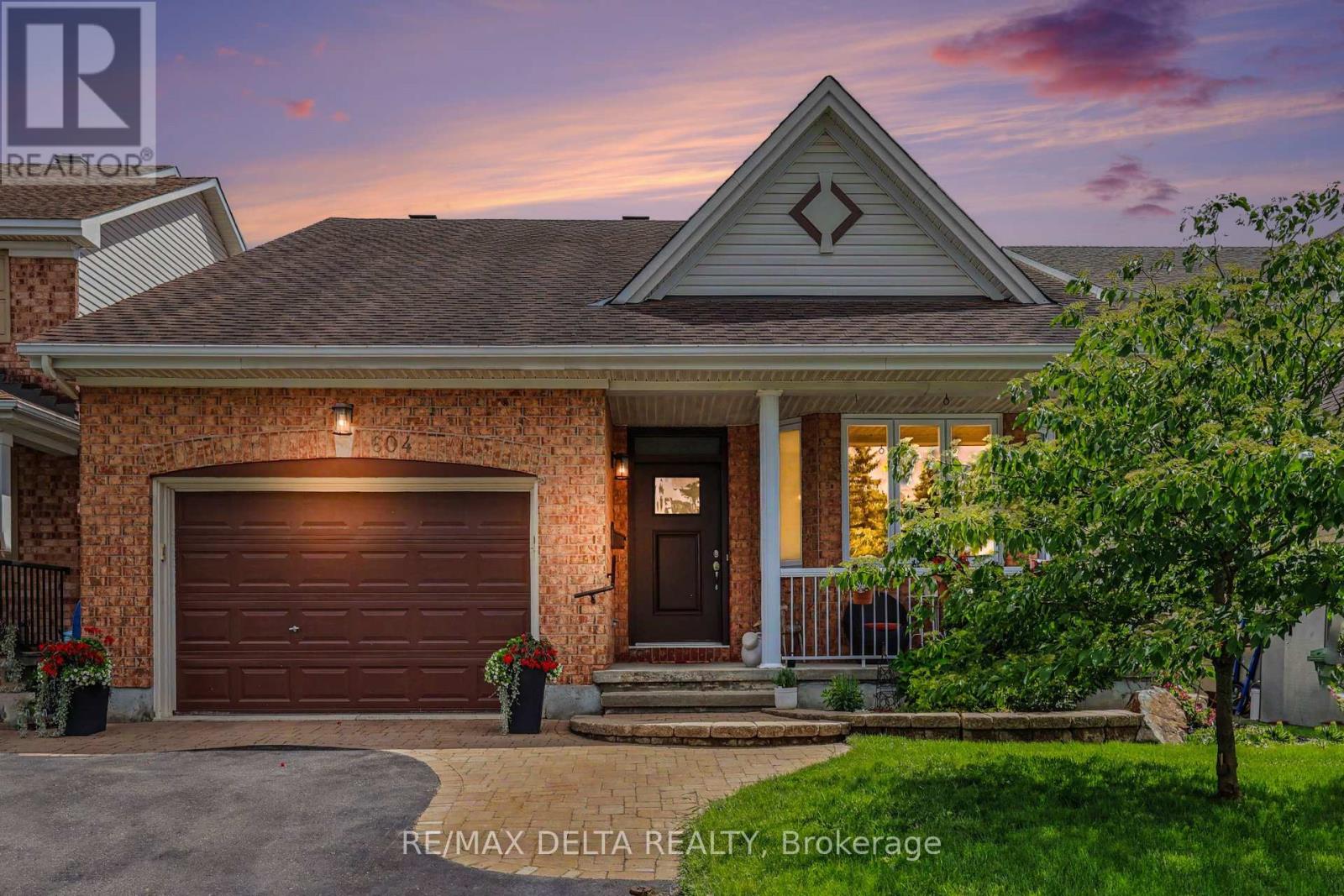 MLS® listing #29927168 for sale located at 604 VALIN STREET