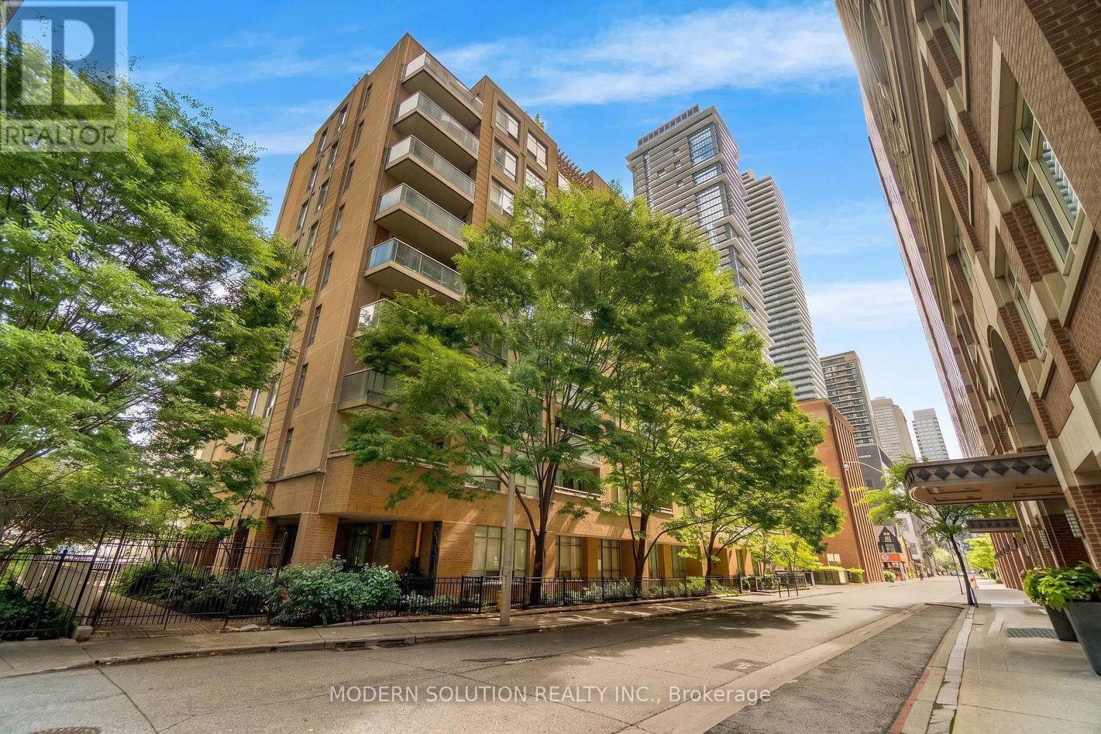 MLS® listing #29928591 for sale located at 201 - 99 HAYDEN STREET