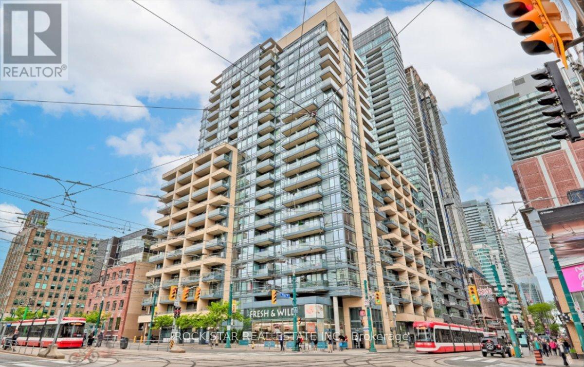 MLS® listing #29928596 for sale located at 720 - 438 KING STREET W