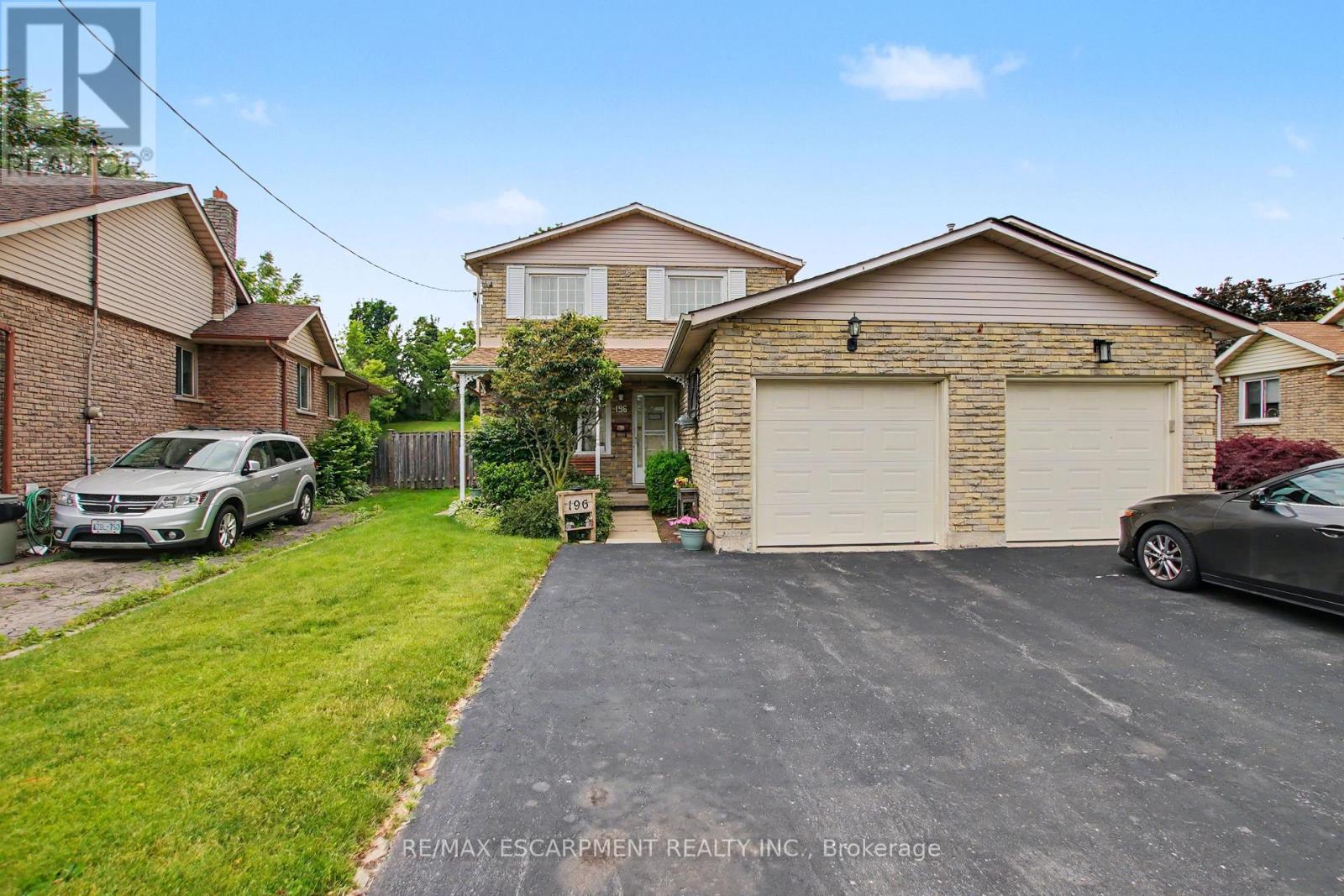 MLS® listing #29928736 for sale located at 196 GUILDWOOD DRIVE