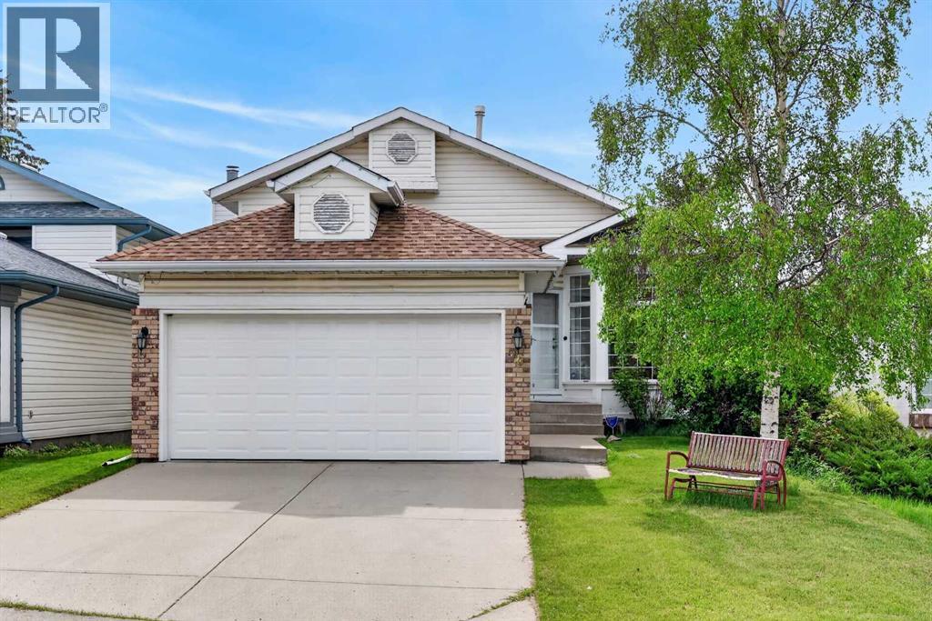 MLS® listing #29928743 for sale located at 76 Hawkmount Close NW