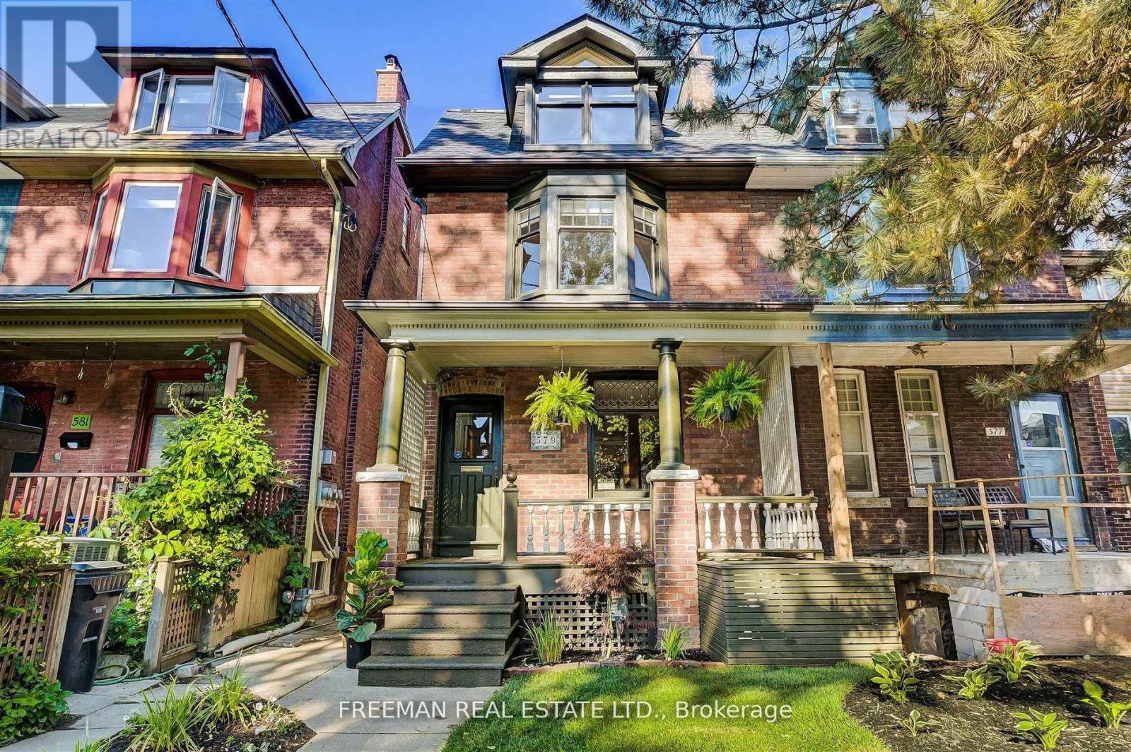 MLS® listing #29928909 for sale located at 579 PALMERSTON AVENUE