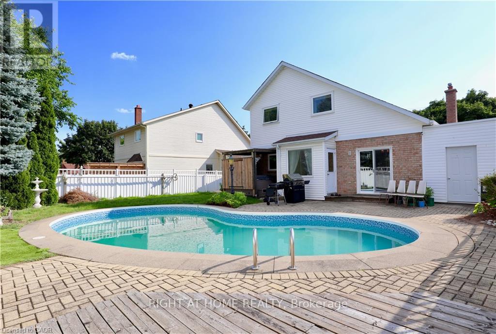 MLS® listing #29929072 for sale located at 432 HERITAGE DRIVE