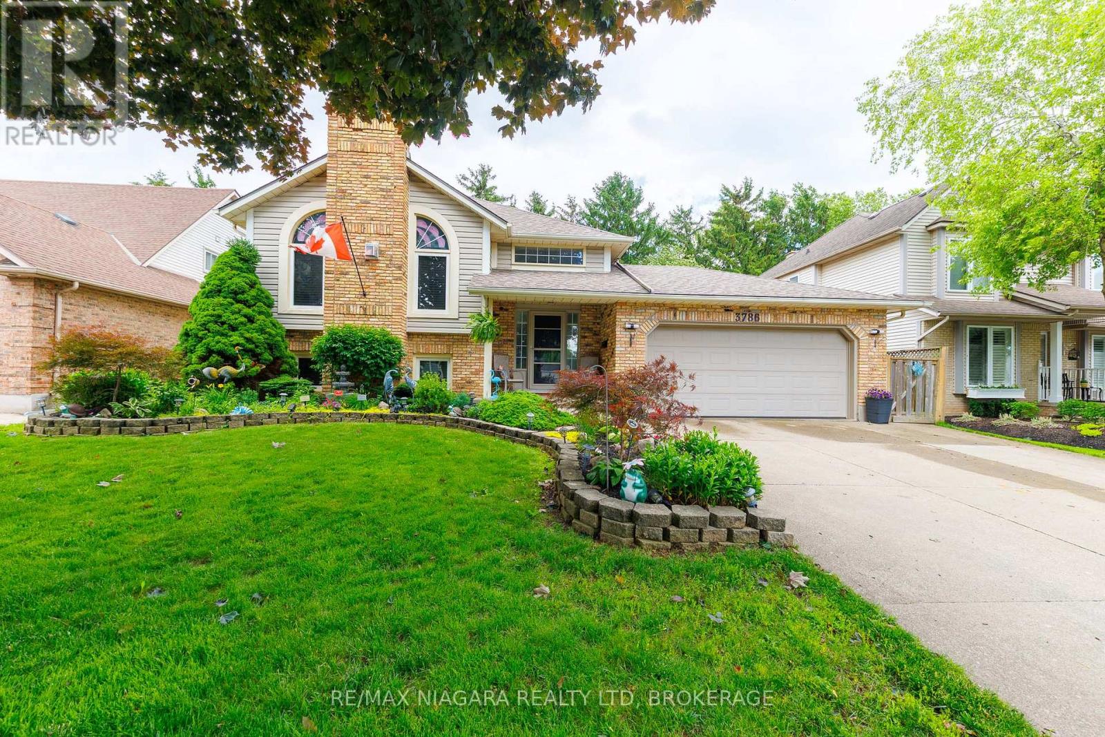 MLS® listing #29929285 for sale located at 3786 NORTHWOOD DRIVE