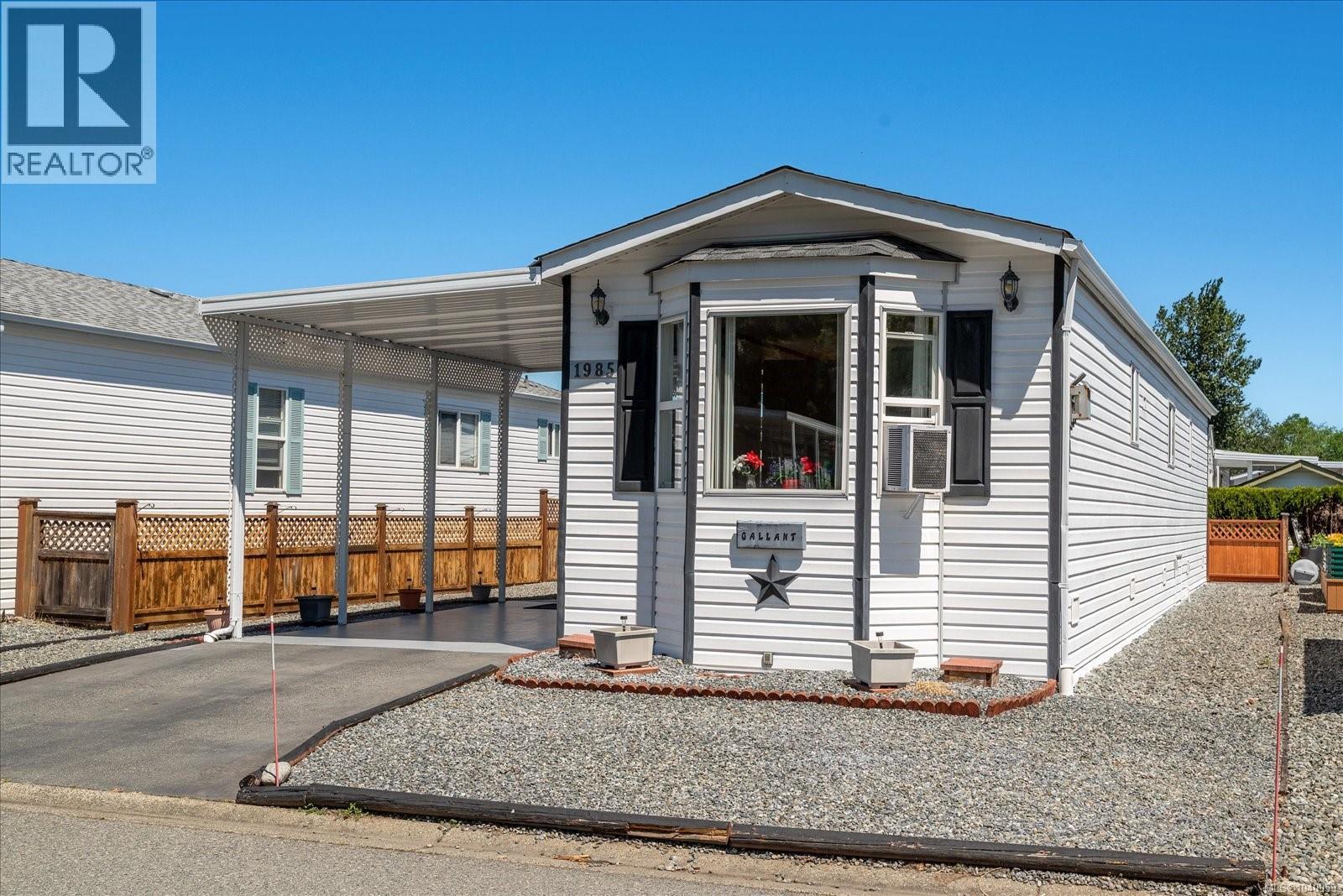 MLS® listing #29930476 for sale located at 57 1985 Valley Oak Dr
