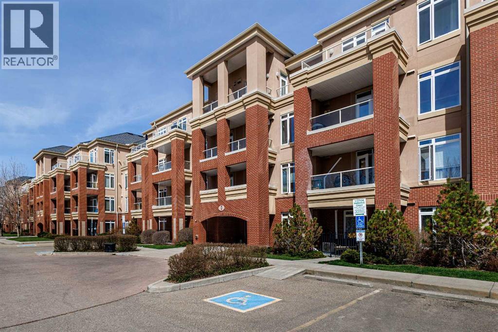 MLS® listing #29930510 for sale located at 304, 8 Hemlock Crescent SW