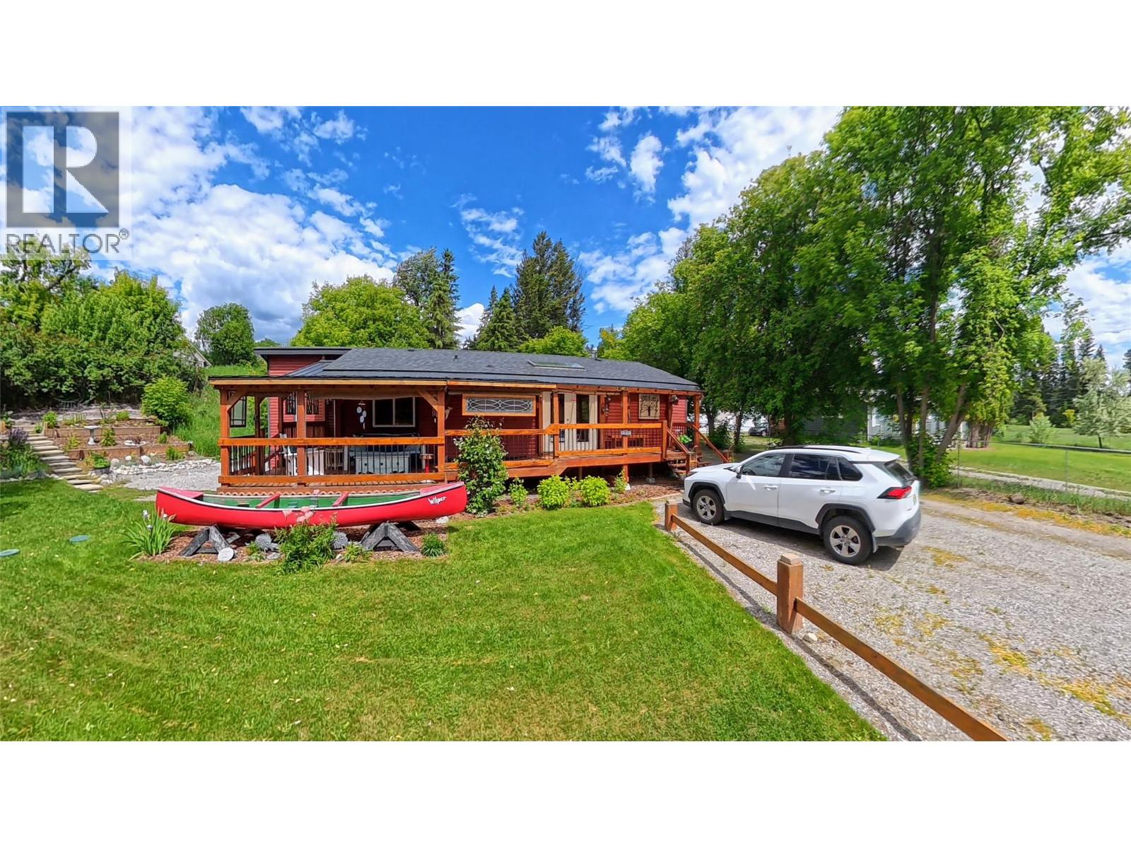 MLS® listing #29930515 for sale located at 1768 Victoria Avenue
