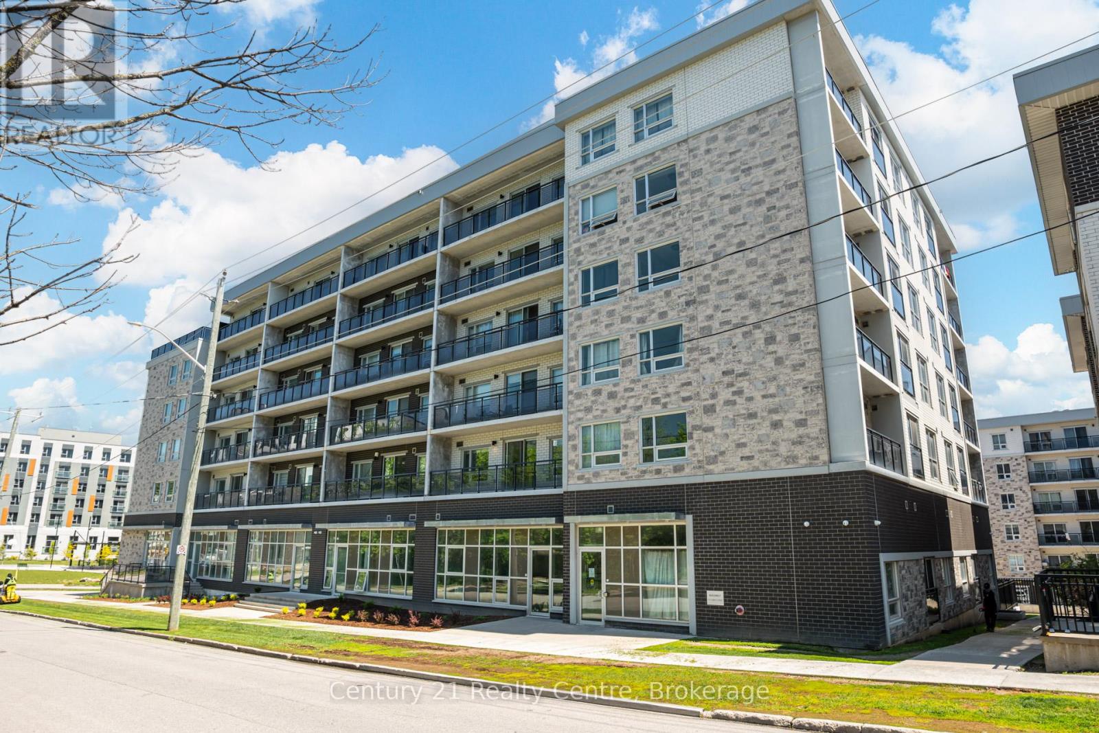 MLS® listing #29930812 for sale located at F 103 - 275 LARCH STREET