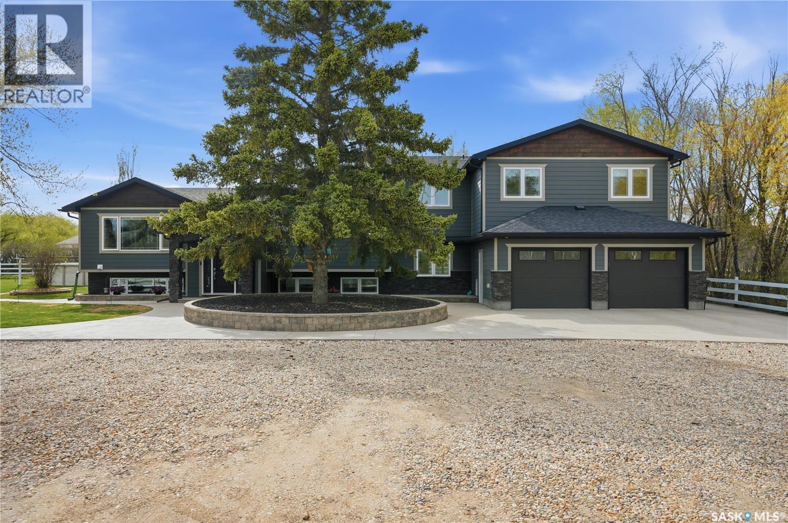 MLS® listing #29932452 for sale located at 701 Main STREET