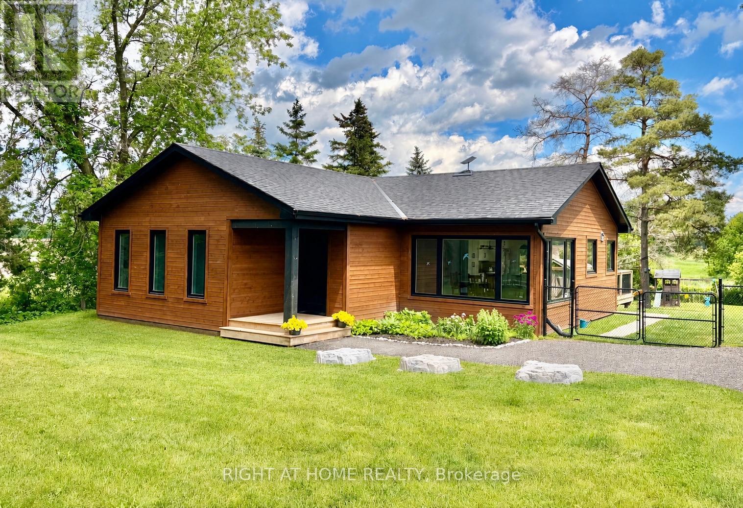 MLS® listing #29932610 for sale located at 17083 WARDEN AVENUE