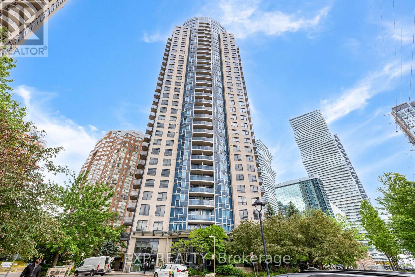 MLS® listing #29932615 for sale located at 303 - 330 BURNHAMTHORPE ROAD W