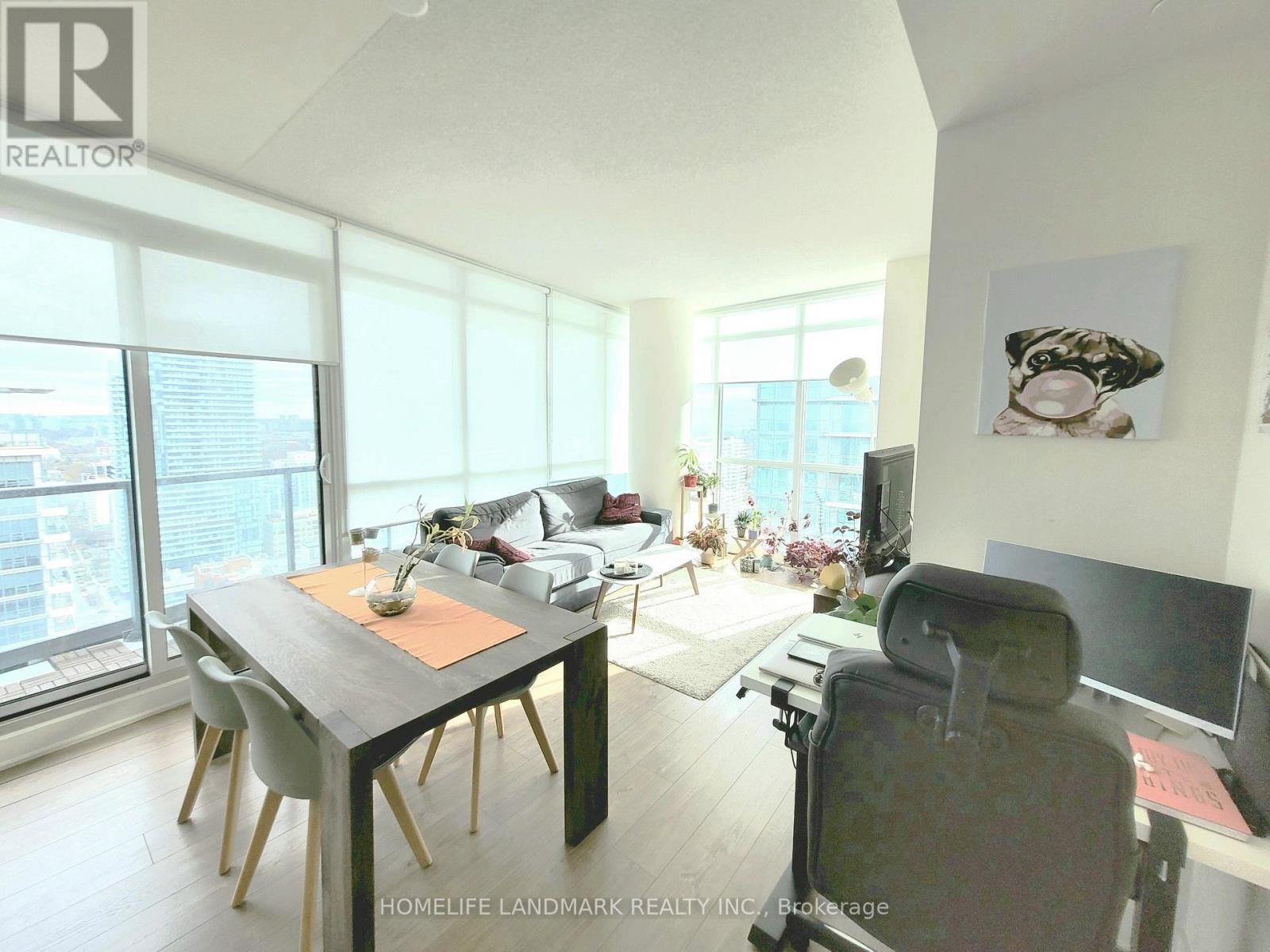 MLS® listing #29932802 for sale located at 3110 - 30 ROEHAMPTON AVENUE