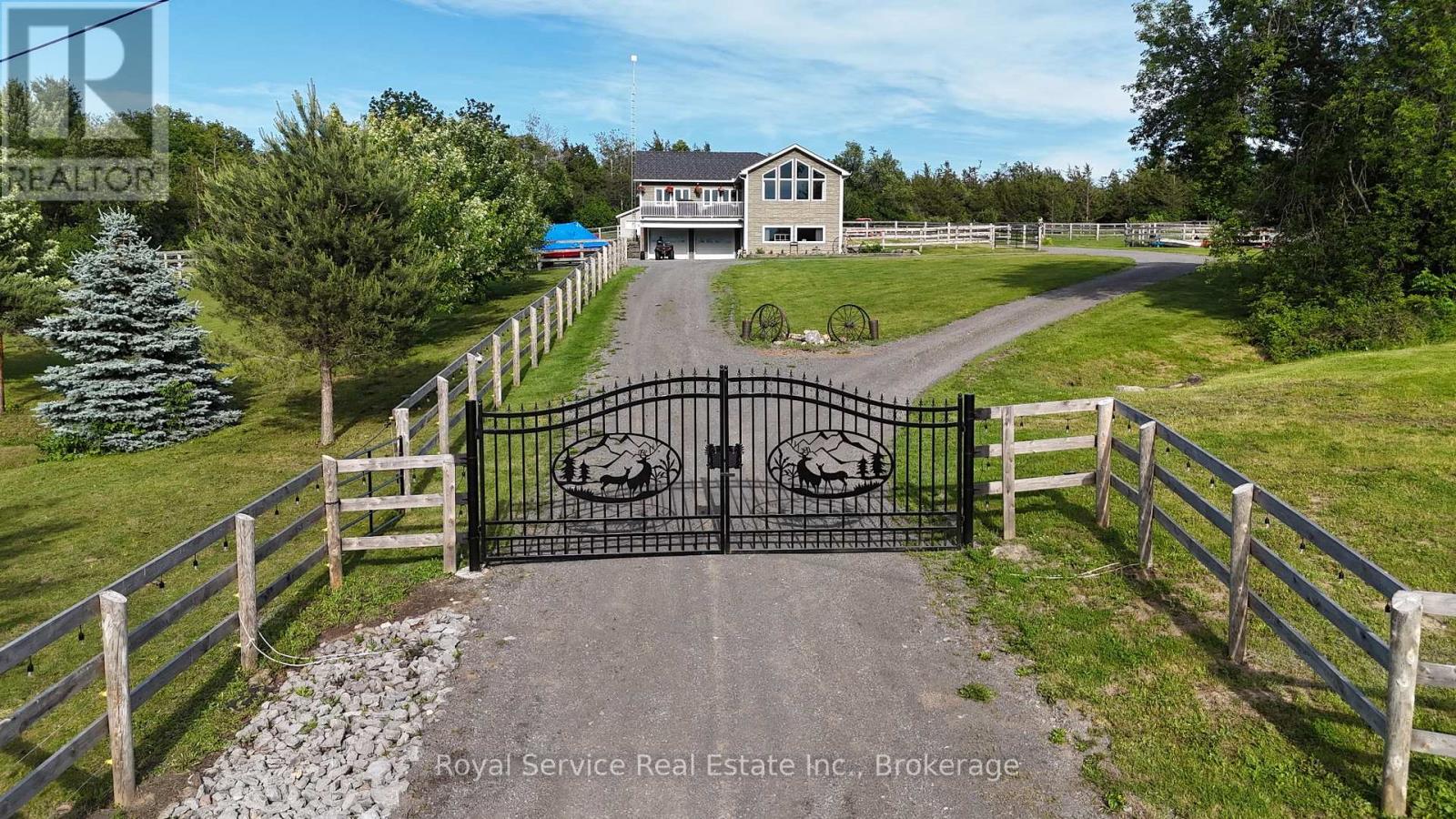 MLS® listing #29932961 for sale located at 1022 PALACE ROAD