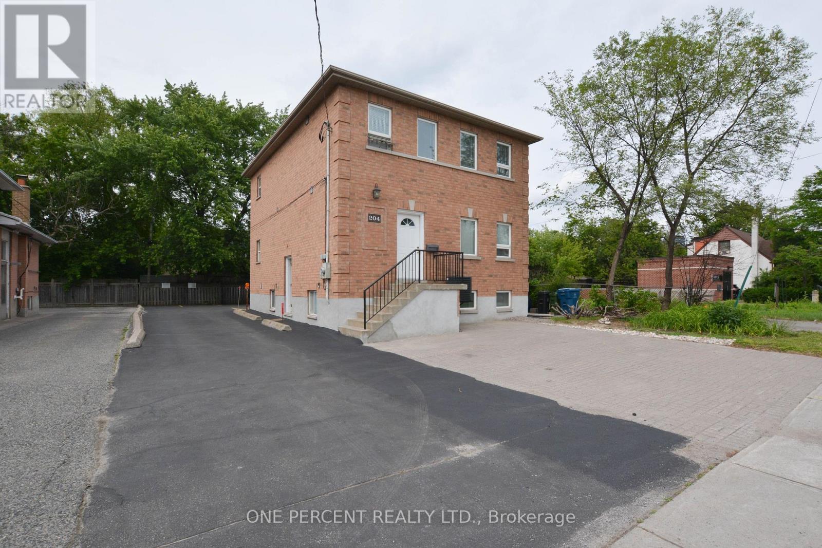 MLS® listing #29932980 for sale located at 204 SHEPPARD AVENUE W