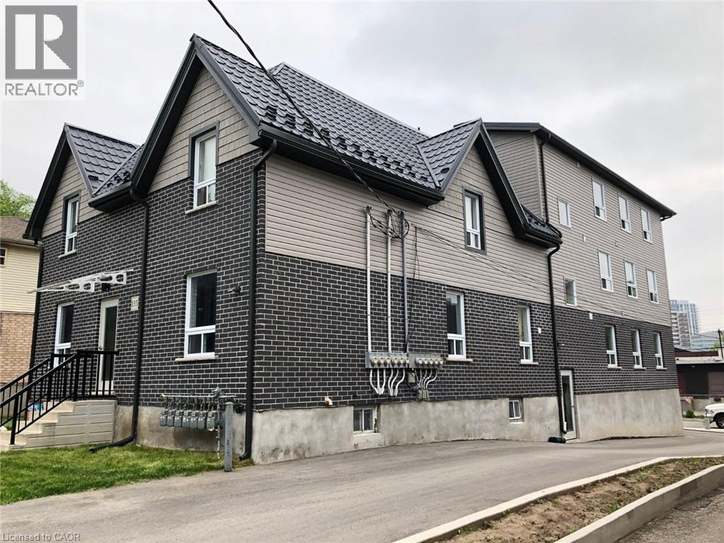 MLS® listing #29933003 for sale located at 135 N WELLINGTON Street N Unit# 11