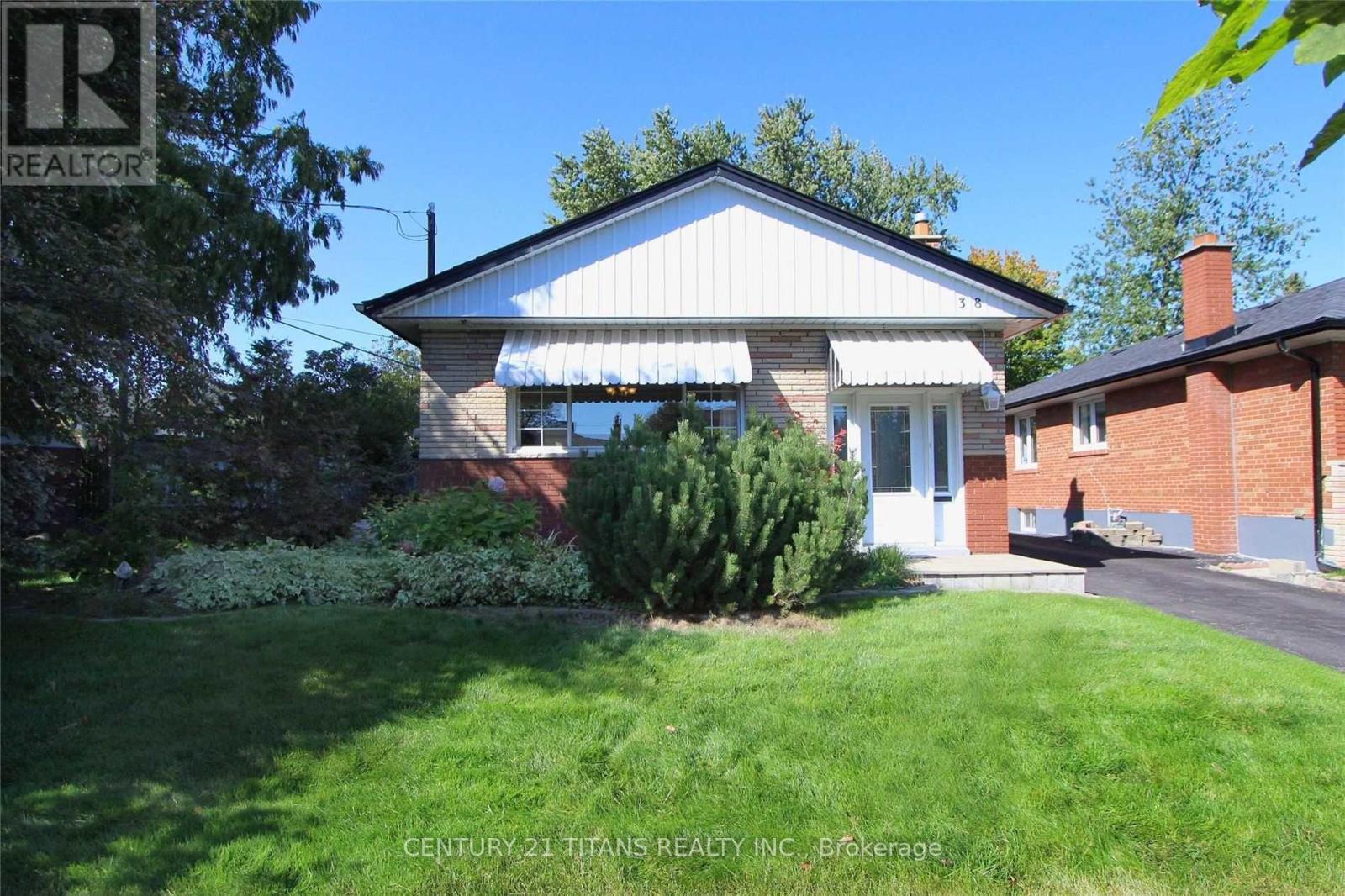 MLS® listing #29933026 for sale located at 38 ROCHMAN BOULEVARD