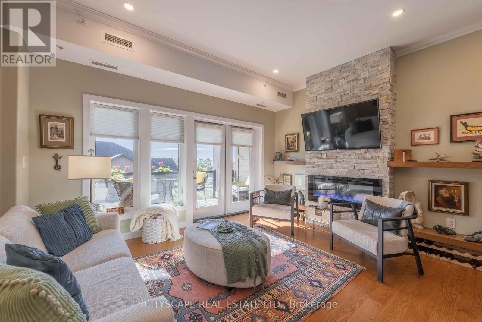 MLS® listing #29933780 for sale located at 112 - 200 OASIS LANE