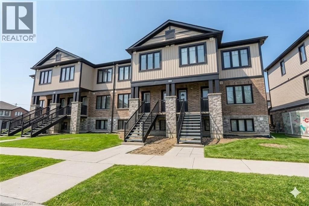 MLS® listing #29933975 for sale located at 160 ROCHEFORT Street Unit# E5
