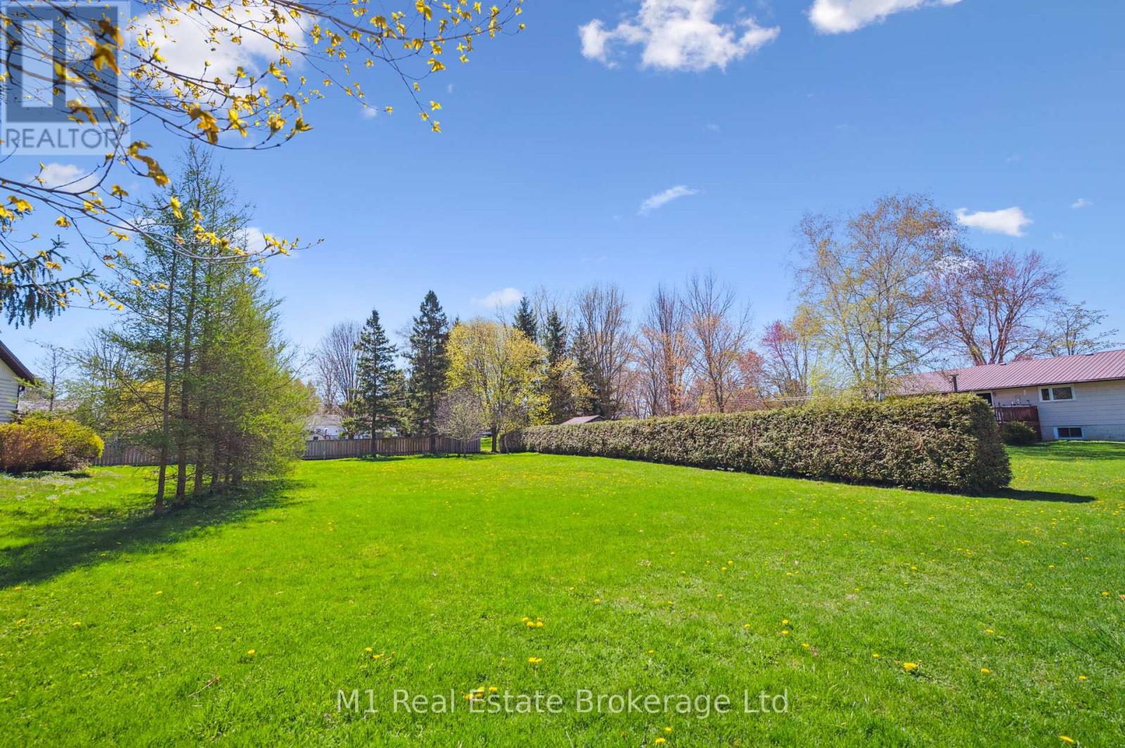 MLS® listing #29934550 for sale located at 33 GEDDES STREET W