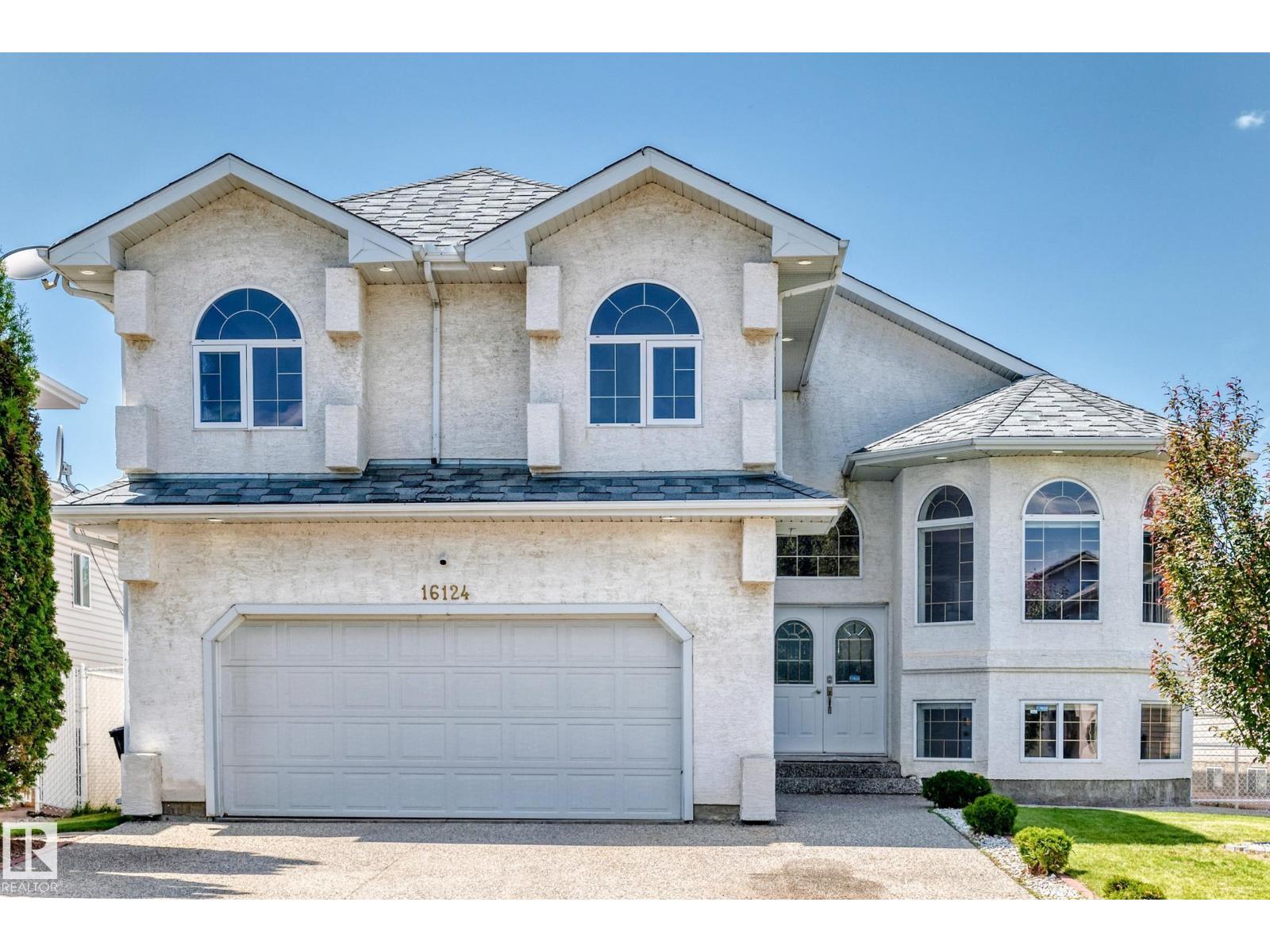 MLS® listing #29934551 for sale located at 16124 76 ST NW